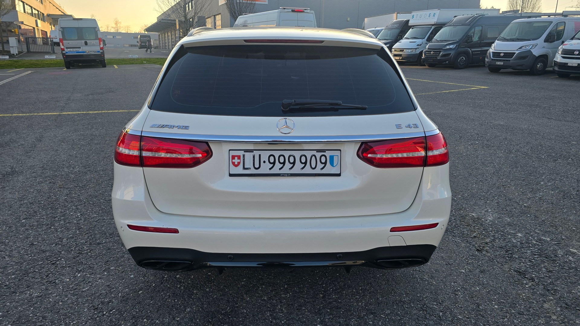 MERCEDES-BENZ E 43 AMG 4 Matic 9G-Tronic-image-5