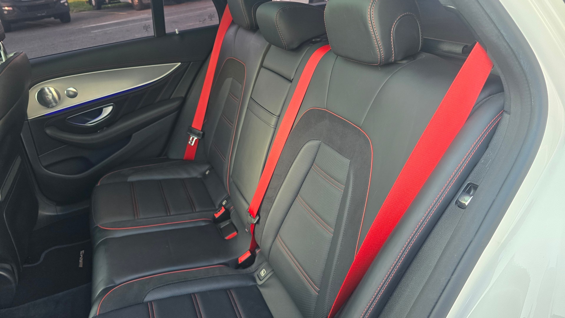 MERCEDES-BENZ E 43 AMG 4 Matic 9G-Tronic-image-10