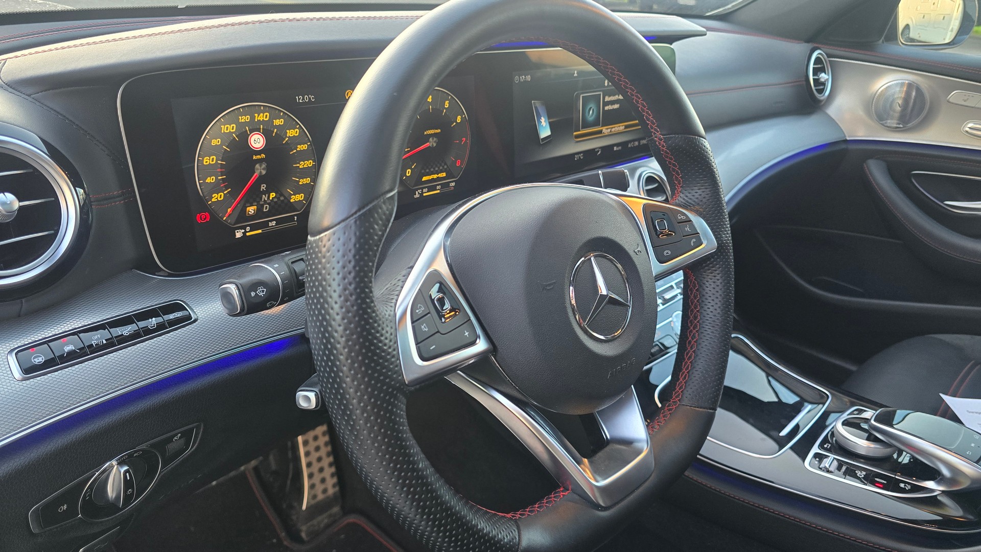 MERCEDES-BENZ E 43 AMG 4 Matic 9G-Tronic-image-14
