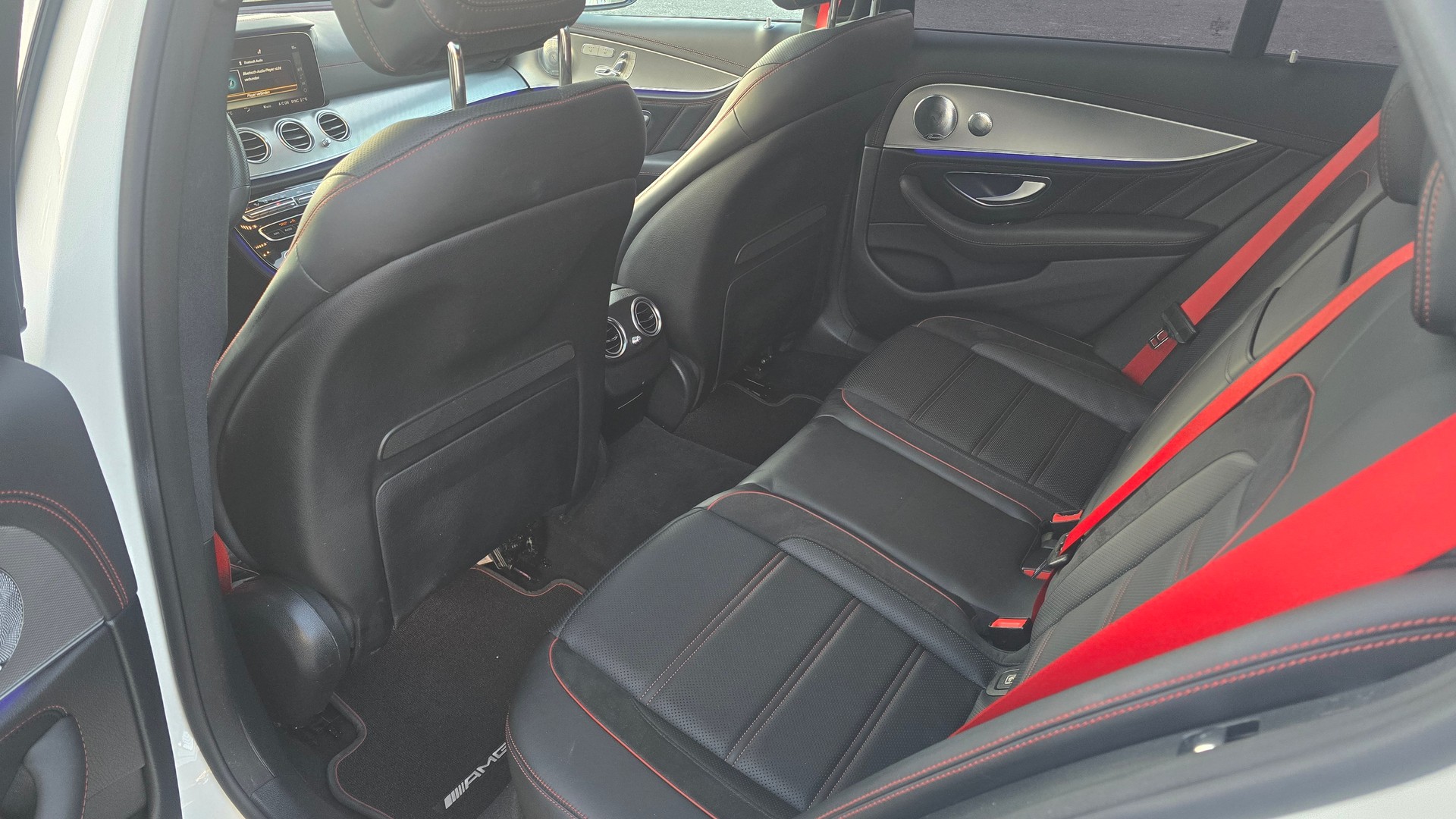MERCEDES-BENZ E 43 AMG 4 Matic 9G-Tronic-image-9