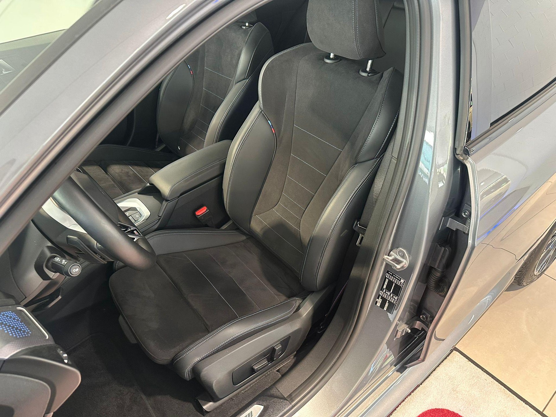BMW 120d M-Sport Pro-image-6