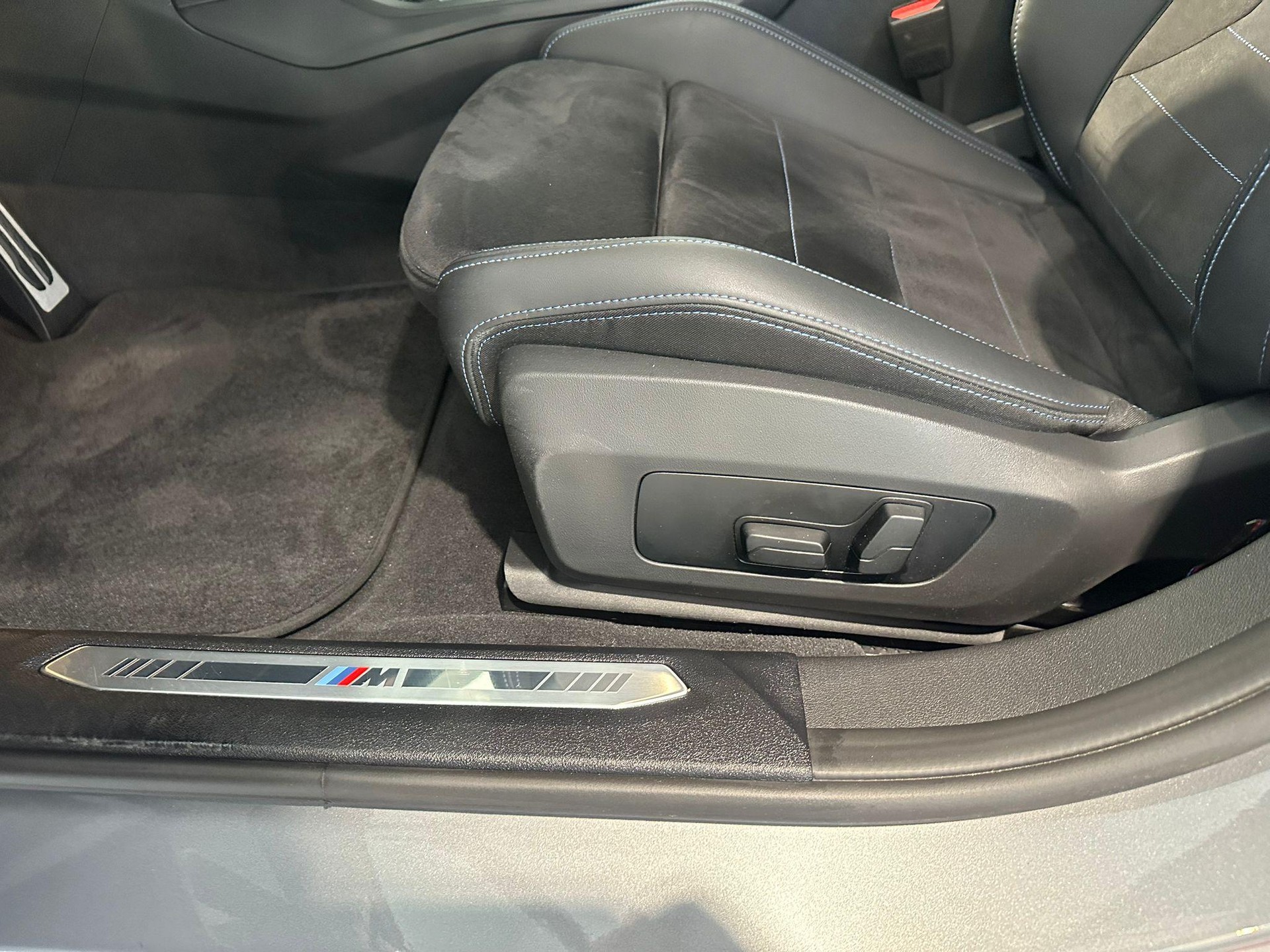 BMW 120d M-Sport Pro-image-8