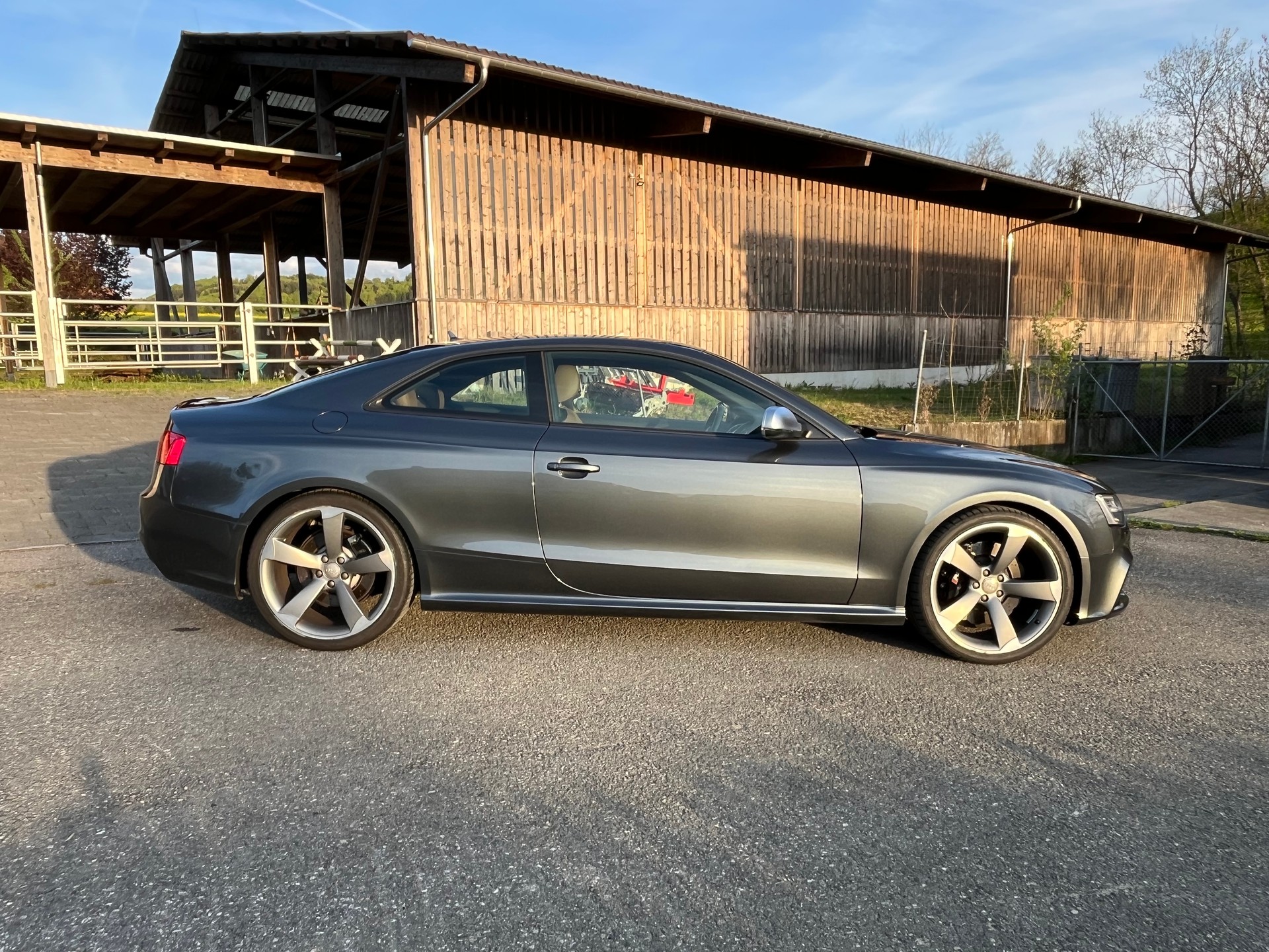 AUDI RS5-image-4