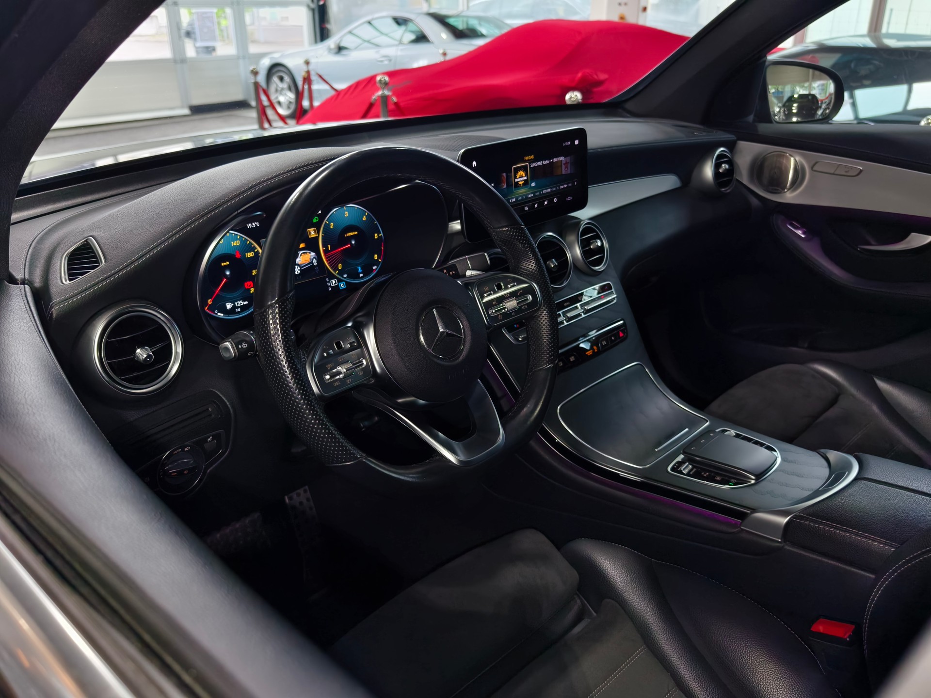 MERCEDES-BENZ GLC 220 d AMG Line 4m Coupé CH FAHRZEUG-image-14