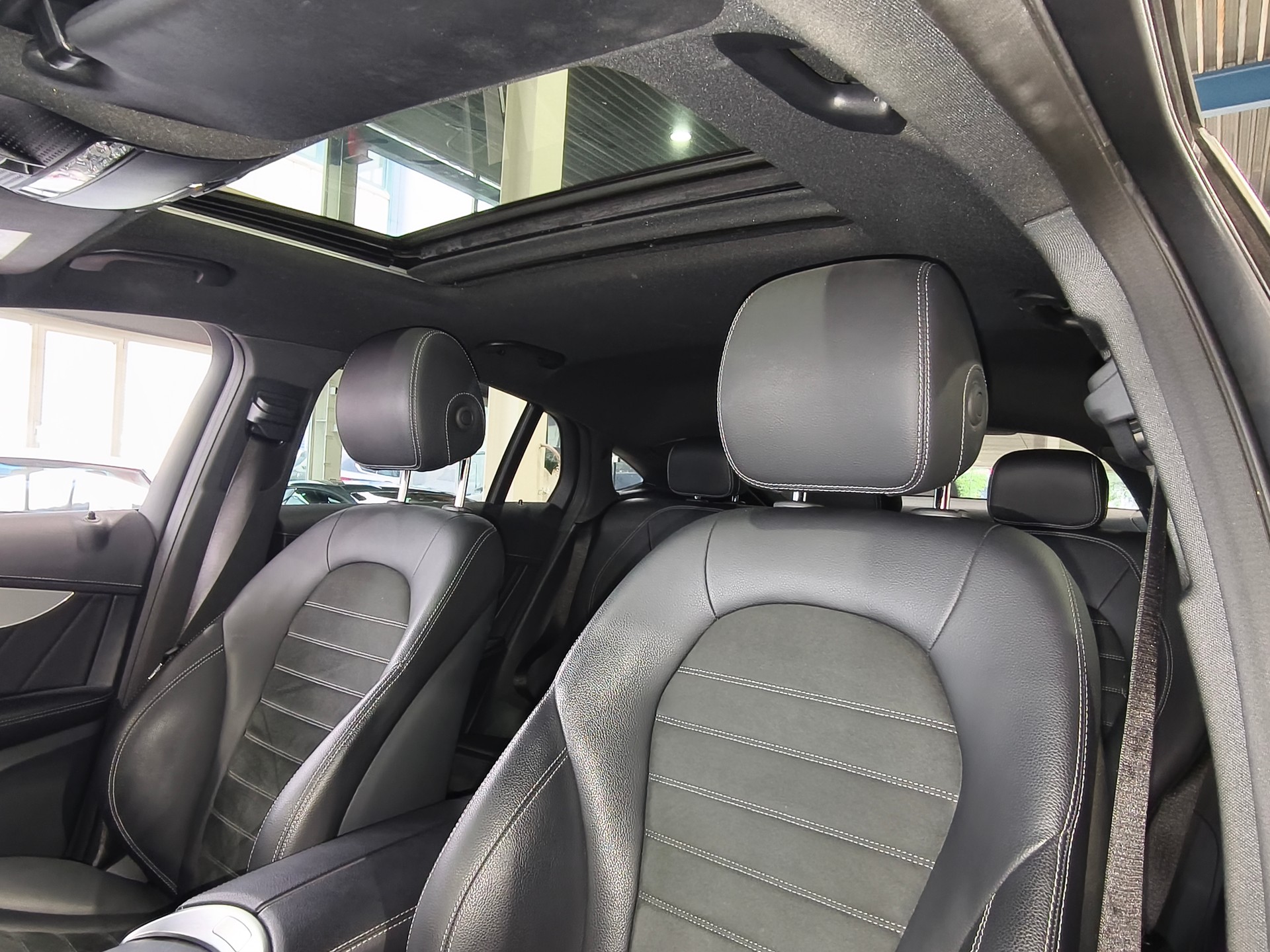 MERCEDES-BENZ GLC 220 d AMG Line 4m Coupé CH FAHRZEUG-image-18