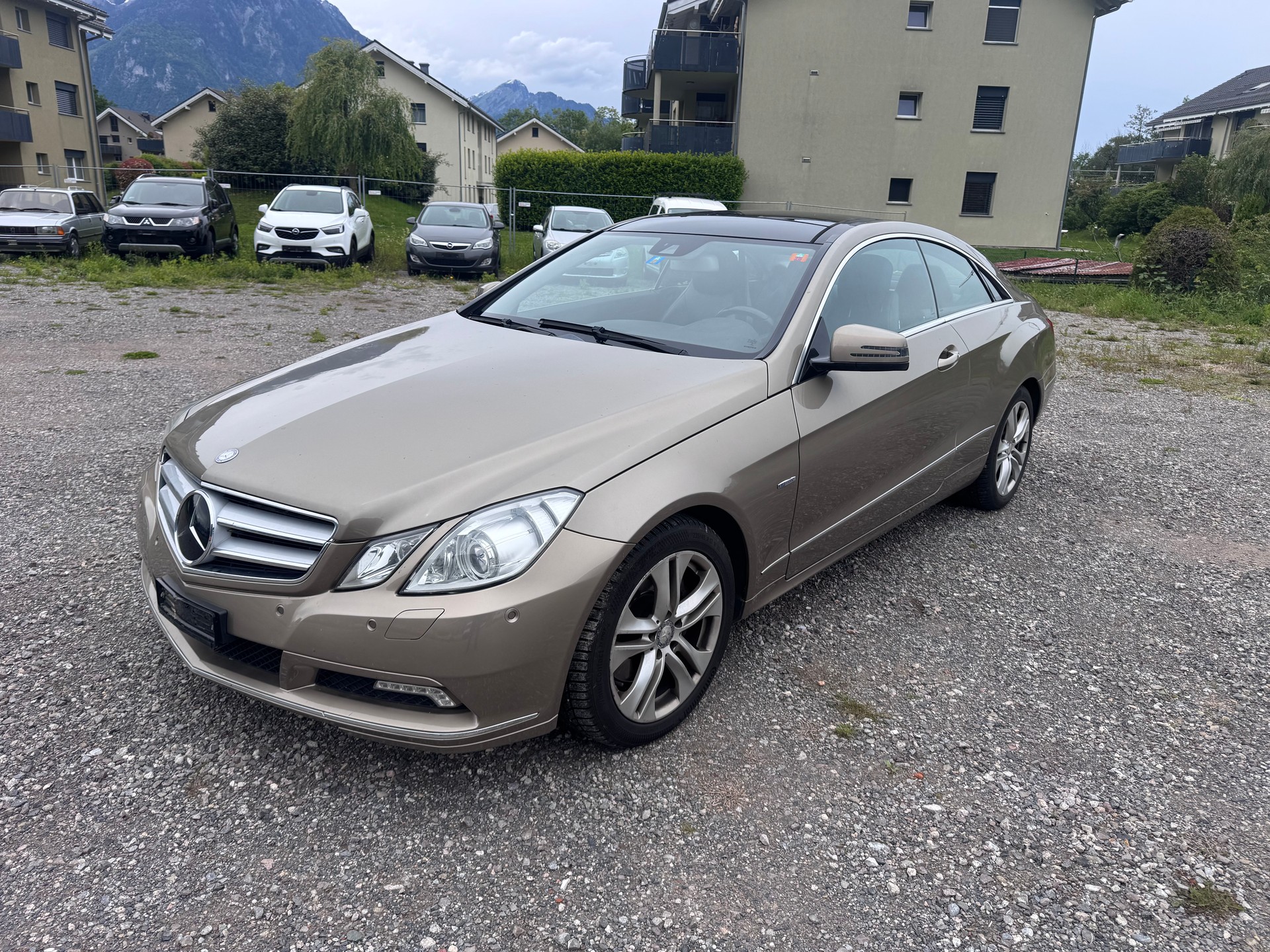 MERCEDES-BENZ E 350 CGI BlueEfficiency 7G-Tronic