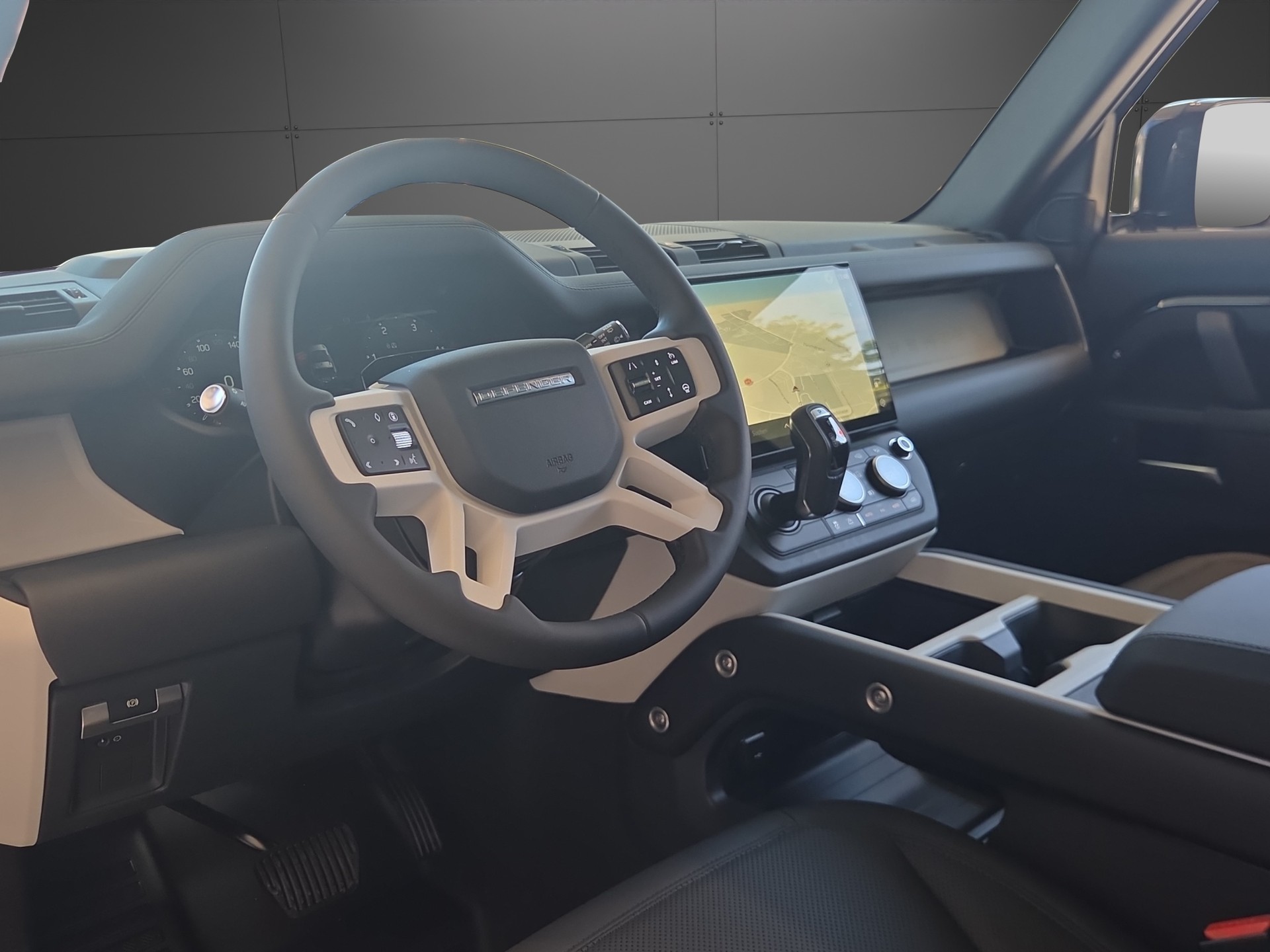 LAND ROVER Defender 90 3.0D I6 250 S AT8-image-4