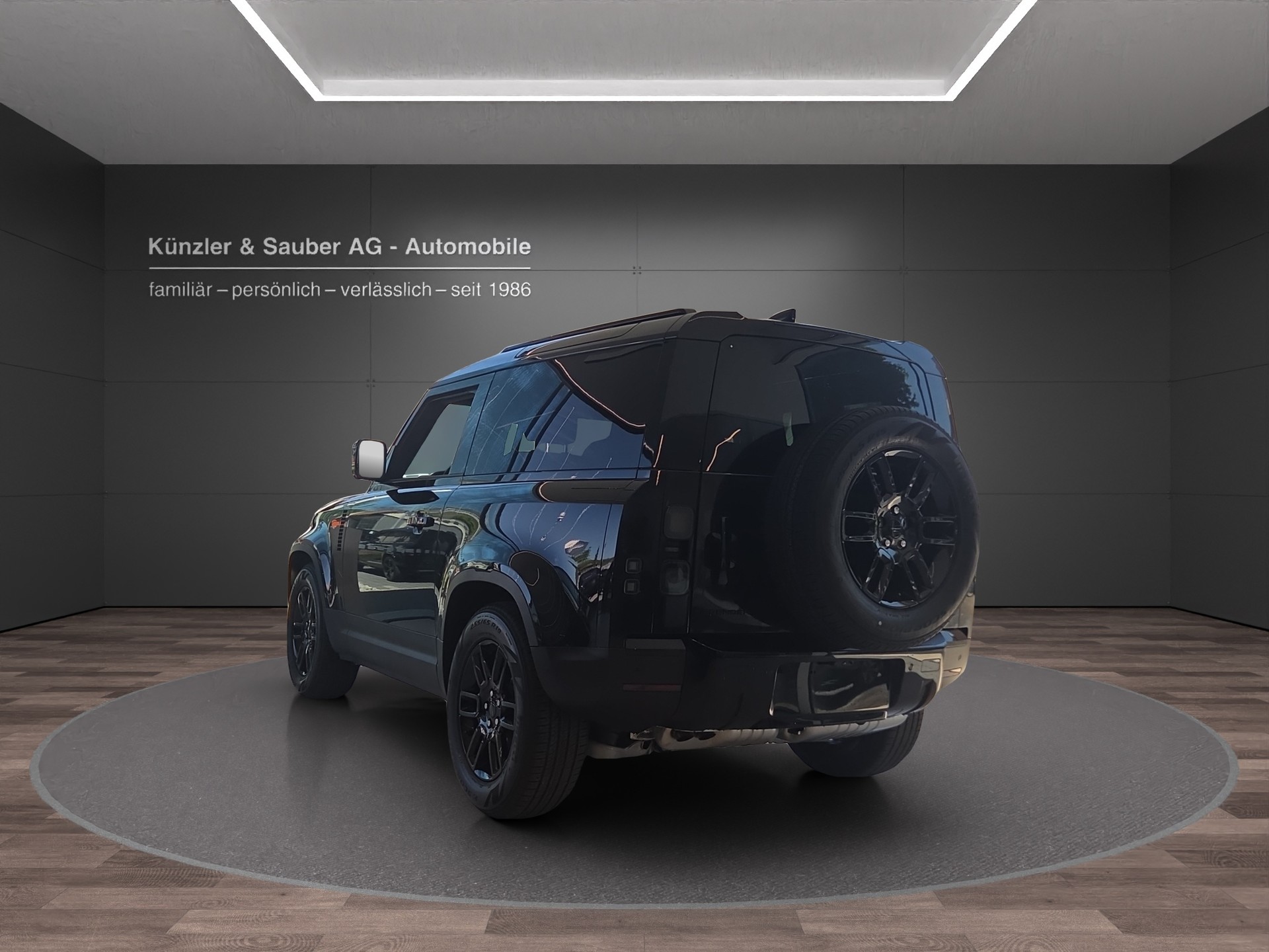 LAND ROVER Defender 90 3.0D I6 250 S AT8-image-17