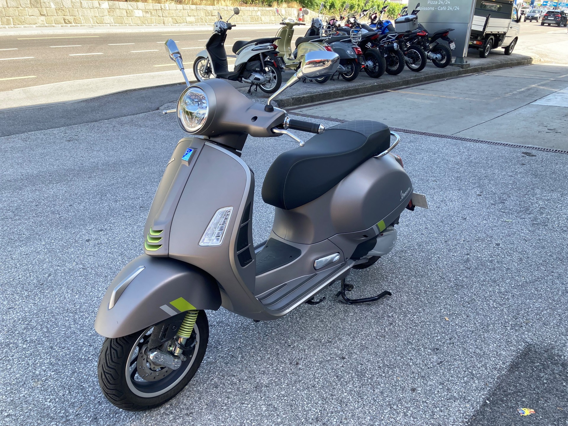 PIAGGIO Vespa GTS 300 Super Tech ABS-image-7