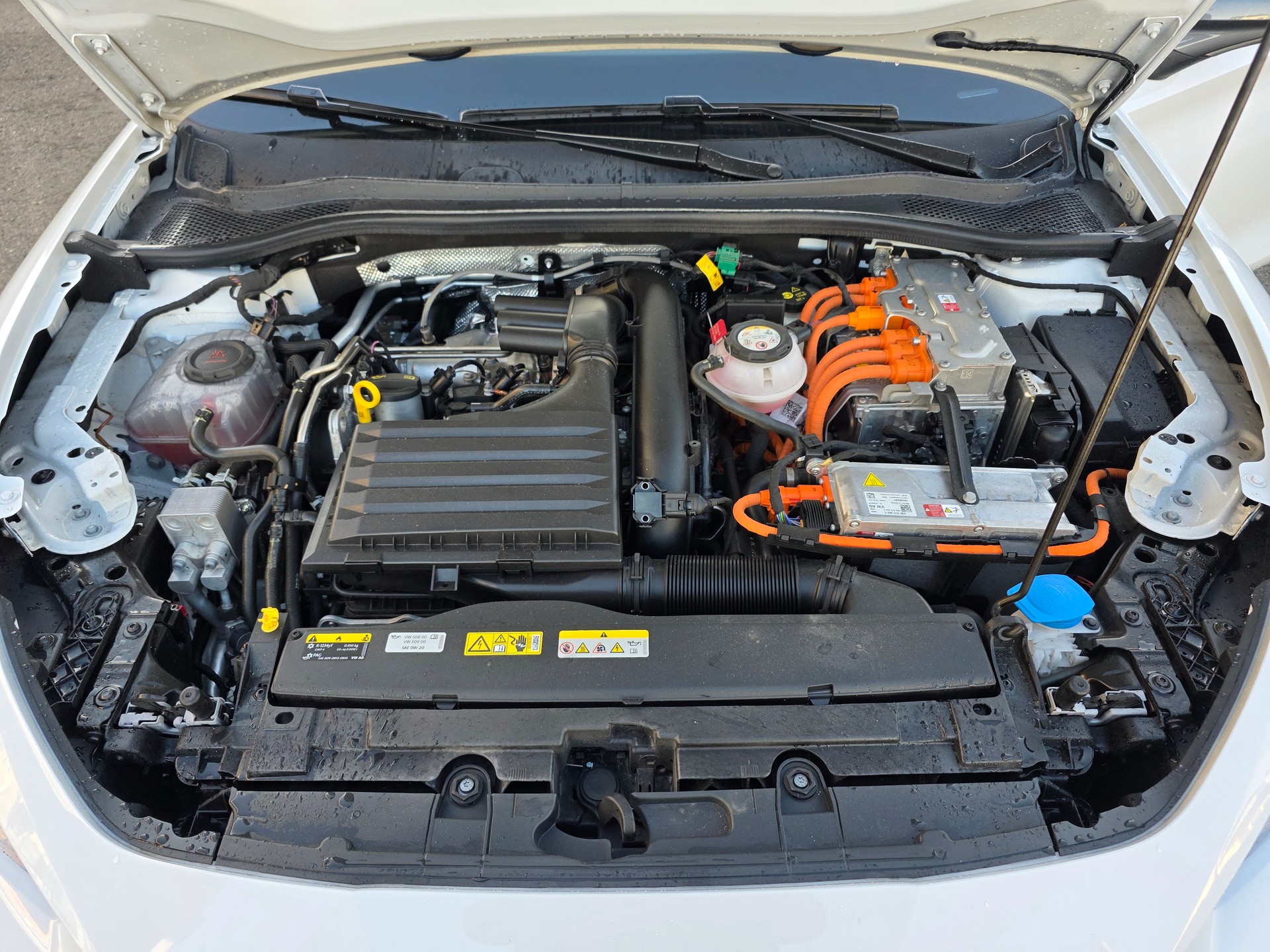 CUPRA LEON ST 1.4 e-HYBRID pHEV Inicio DSG-image-15