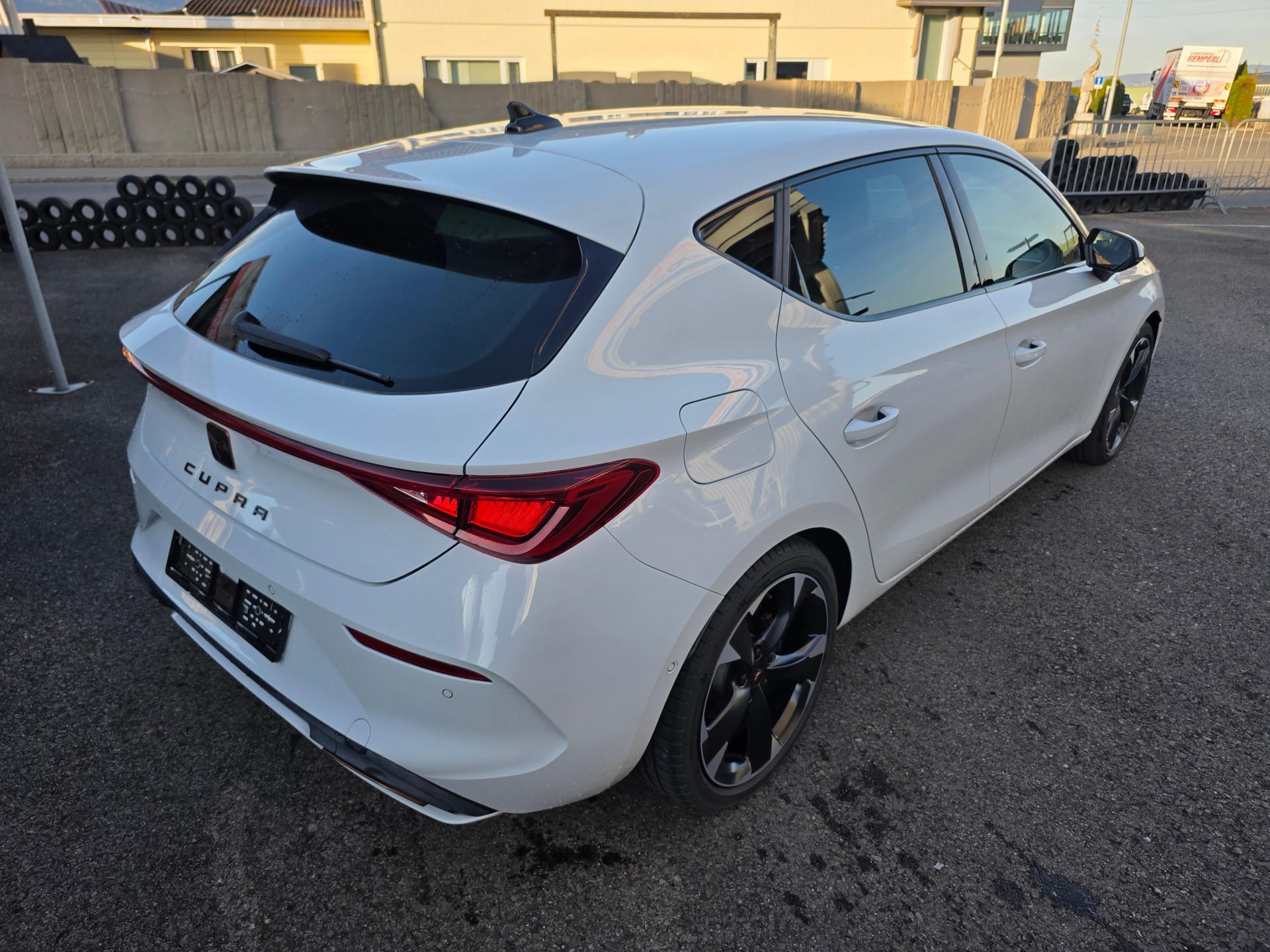 CUPRA LEON ST 1.4 e-HYBRID pHEV Inicio DSG-image-5