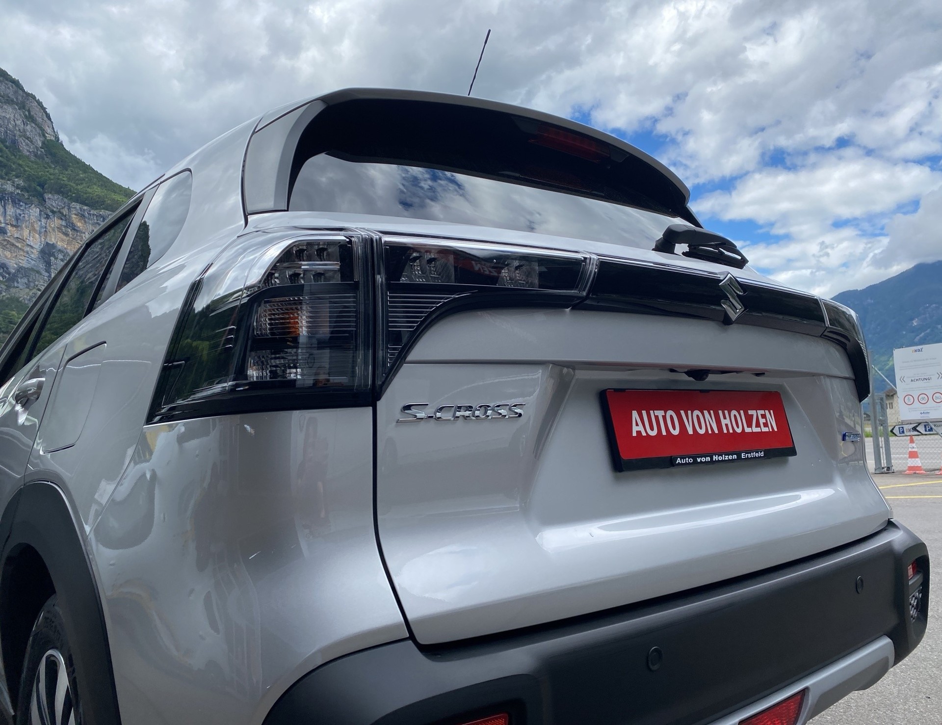 SUZUKI S-Cross 1.4 16V Compact Top MHD 4WD Automatic-image-18
