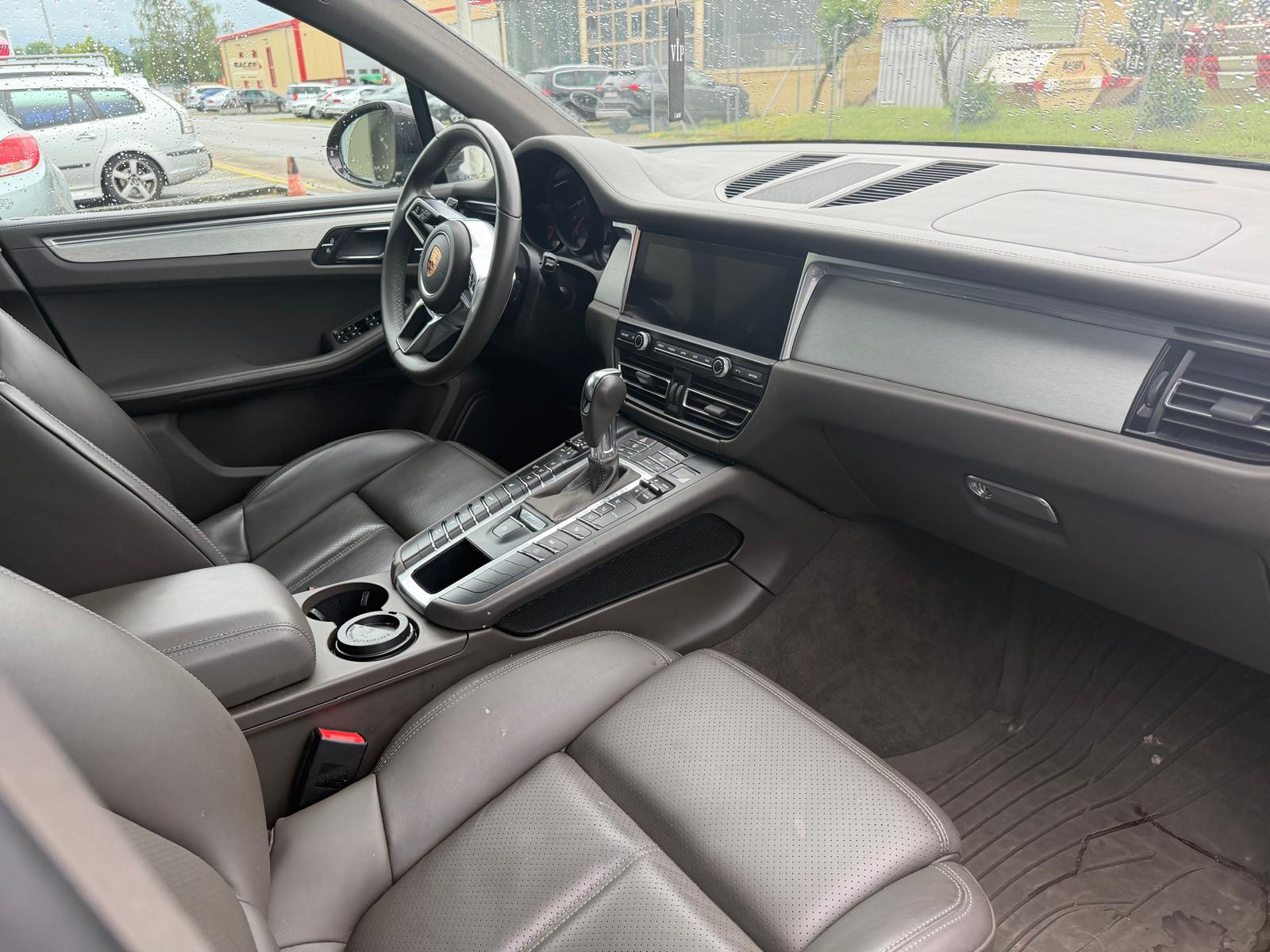 PORSCHE Macan PDK-image-8