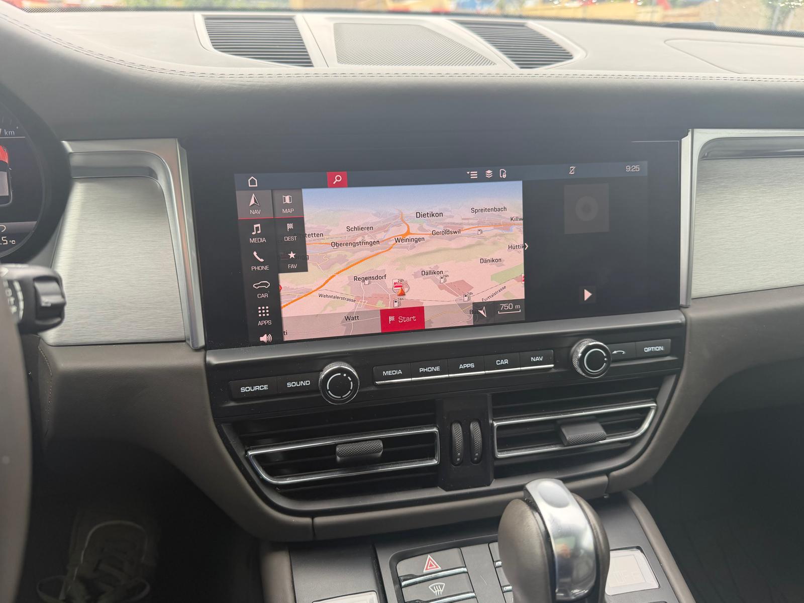 PORSCHE Macan PDK-image-12