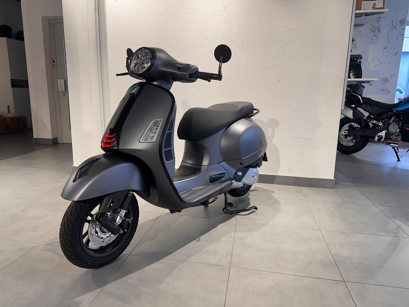 PIAGGIO Vespa GTS 125 Super Sport | Neu | Lenkerendspiegel | Garantie-image-7