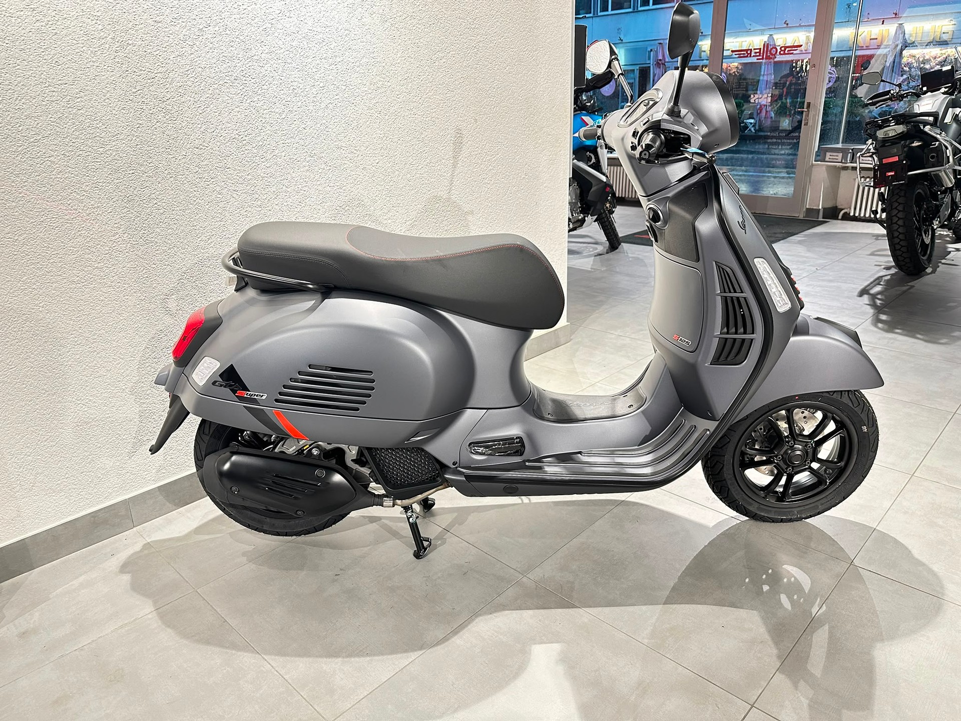 PIAGGIO Vespa GTS 125 Super Sport | Neu | 125cc | Roller | Garantie-image-9