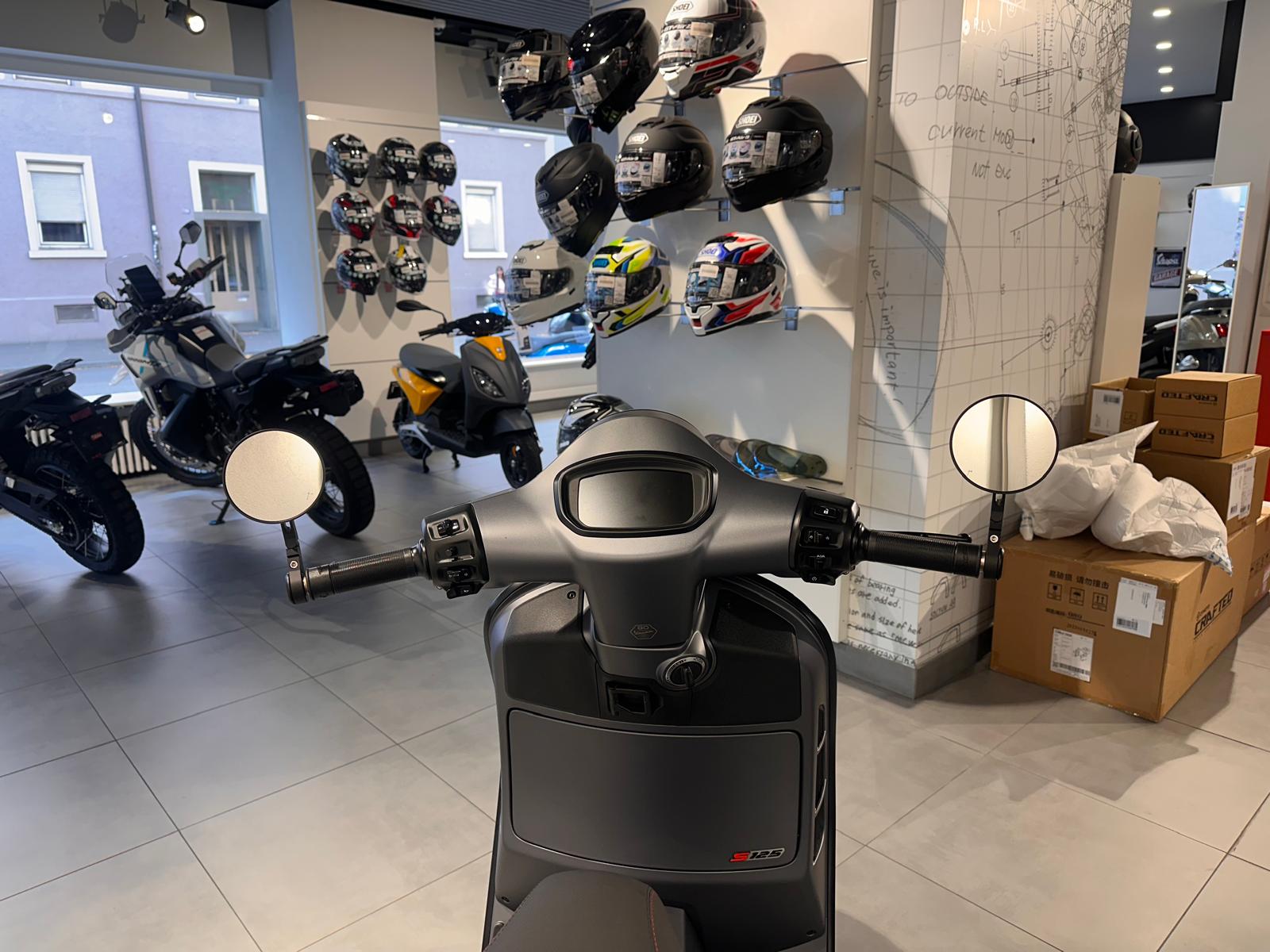 PIAGGIO Vespa GTS 125 Super Sport | Neu | Lenkerendspiegel | Garantie-image-4