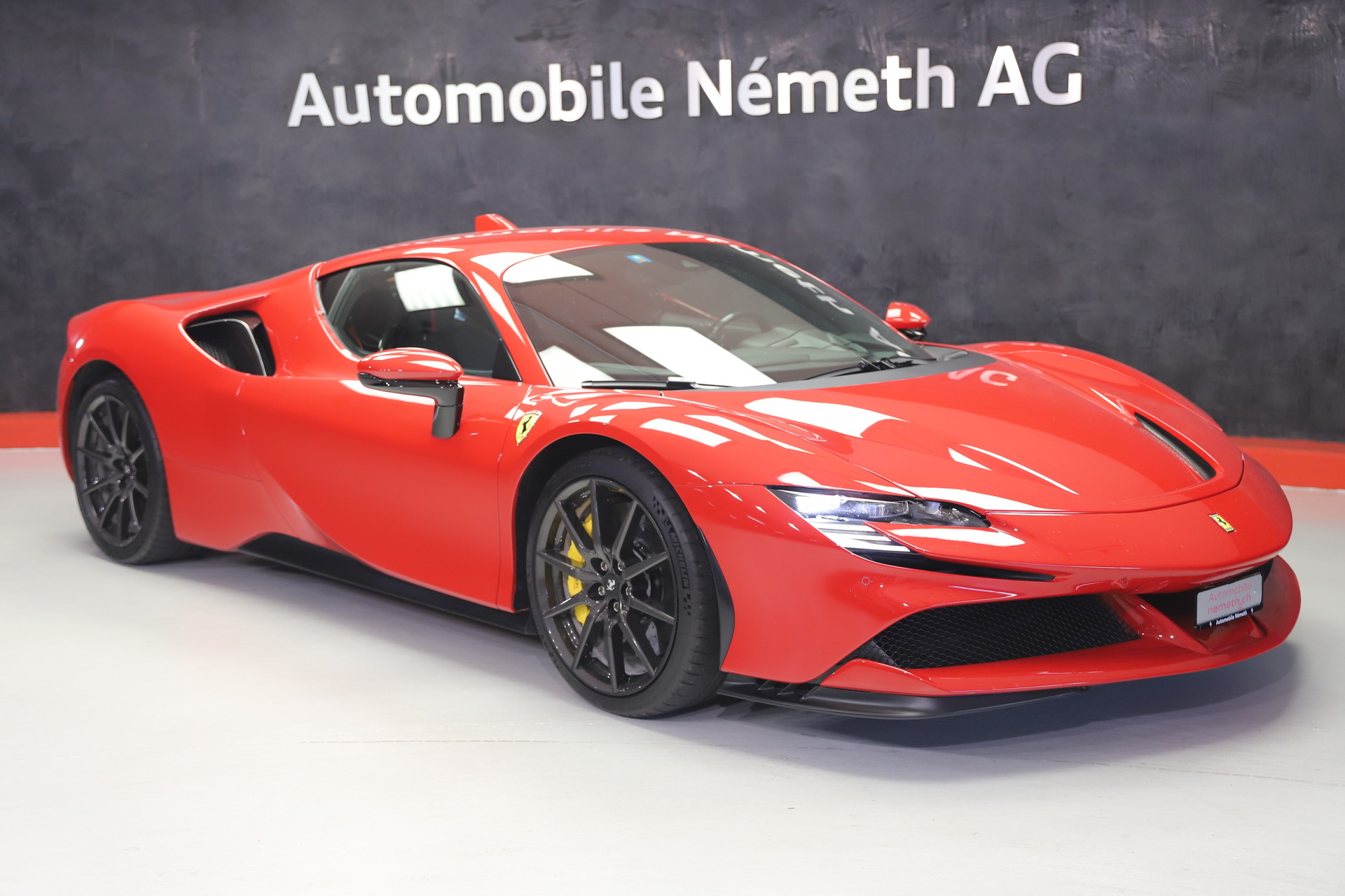 FERRARI SF90 Stradale