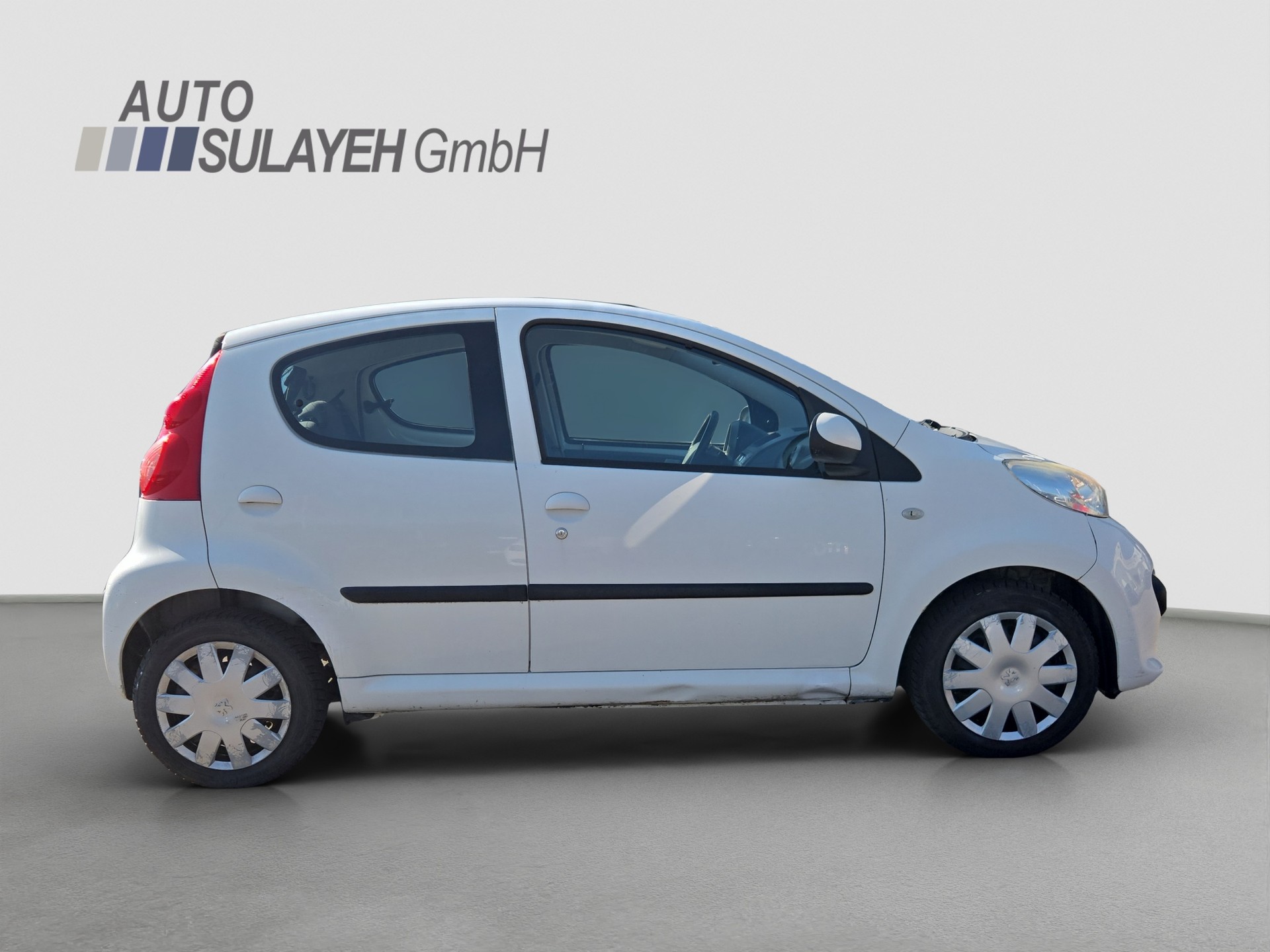 PEUGEOT 107 1.0 Trendy-image-13