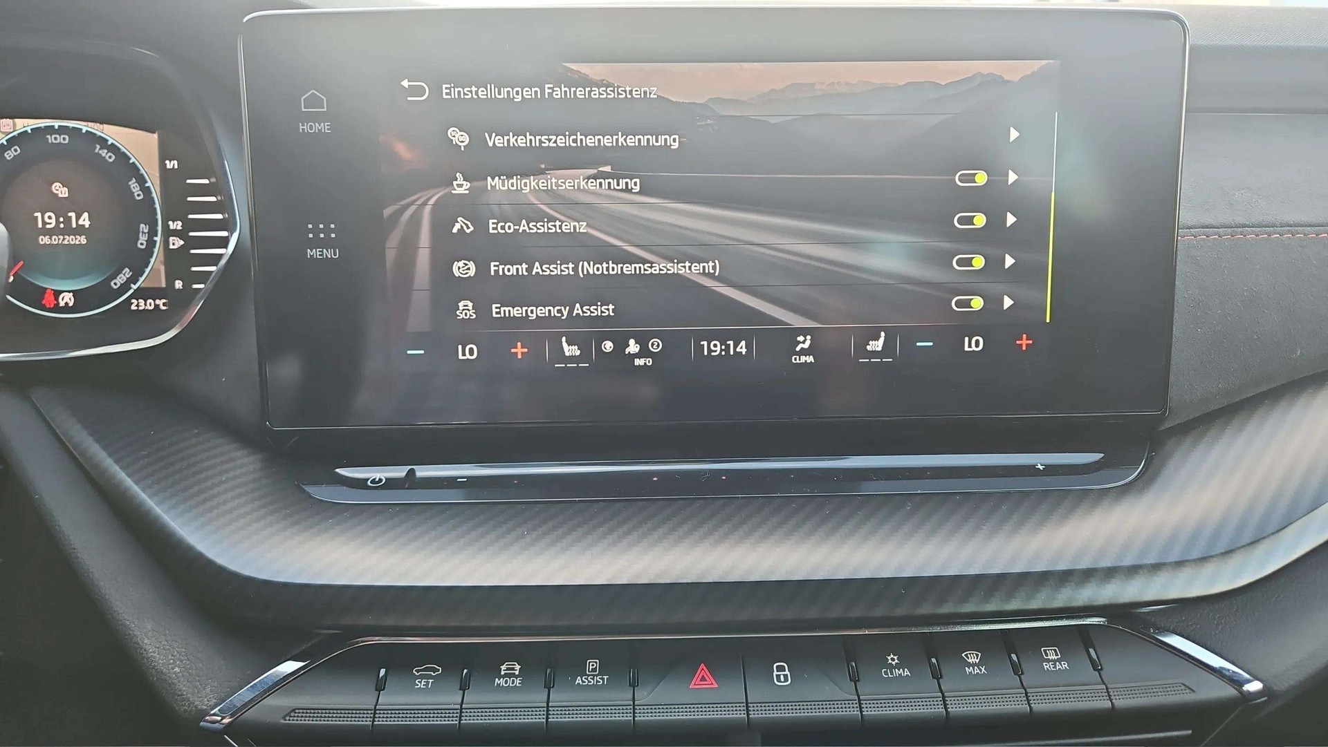 SKODA Octavia Combi 2.0 TDI DSG RS 4x4 mit AHK-Vorbereitung & 5J Werksgarantie oder bis 100000km-image-23