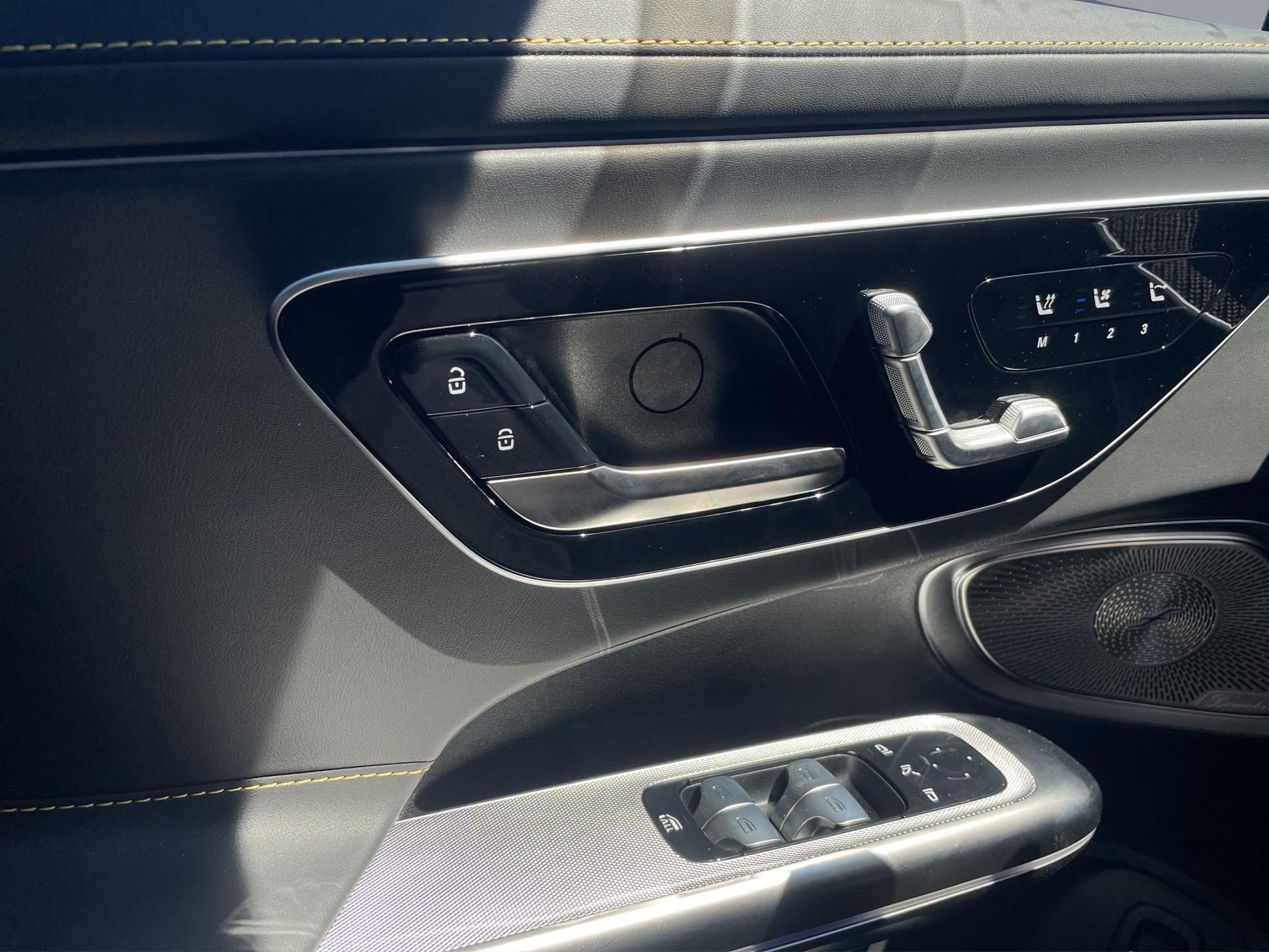 MERCEDES-BENZ CLE 53 AMG 4matic+ Cabriolet-image-10