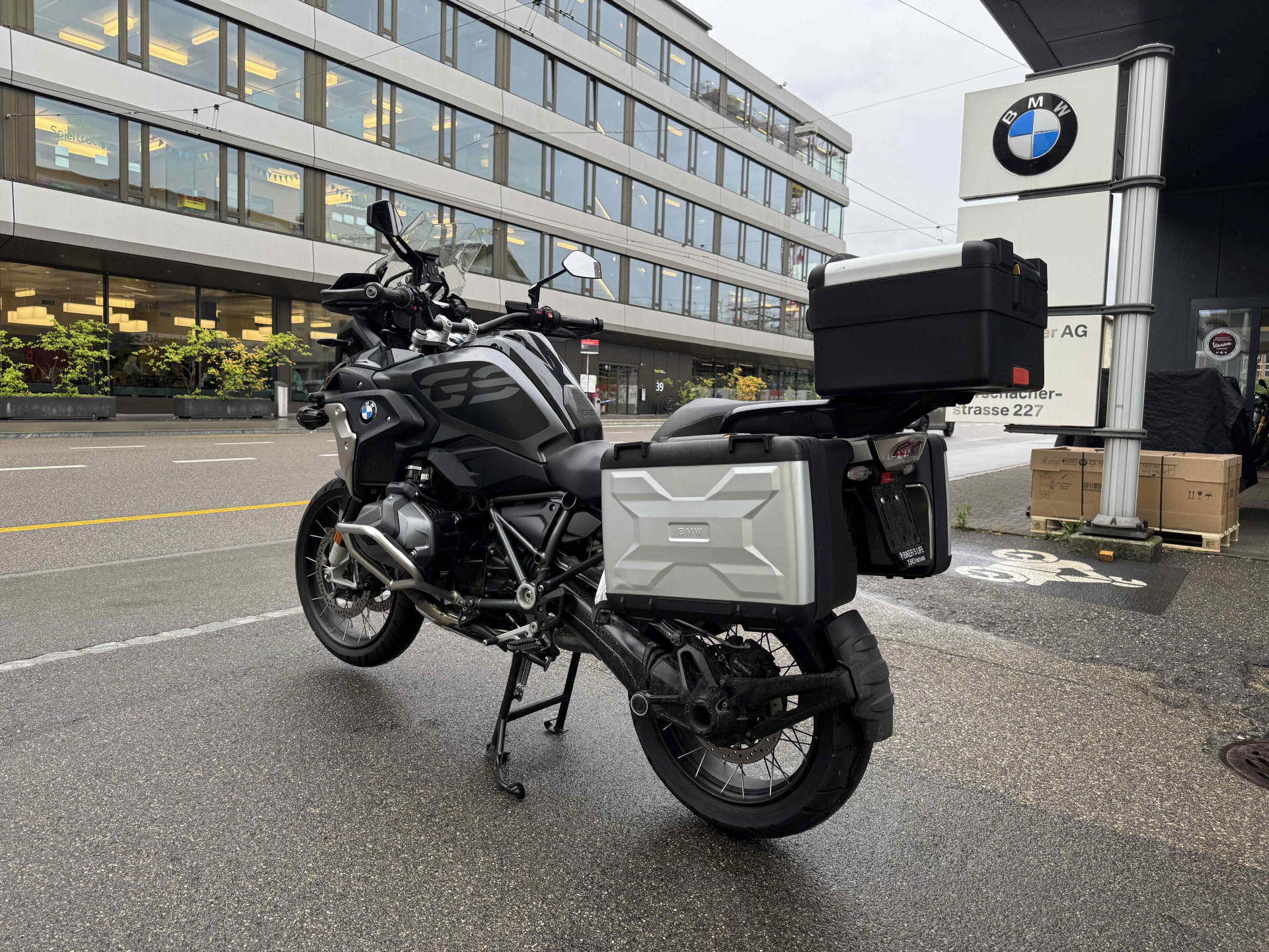BMW R 1250 GS-image-2