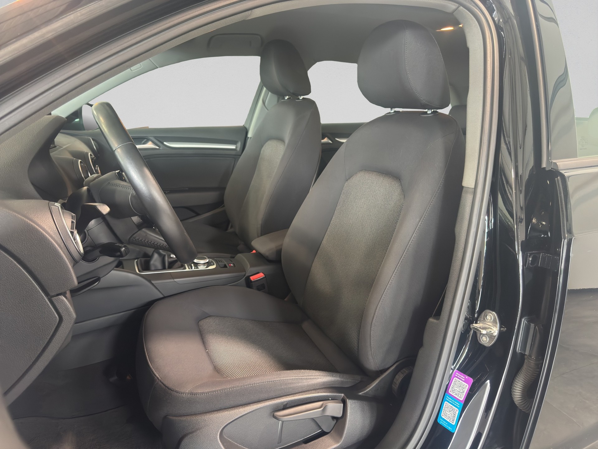 AUDI A3 Sportback 1.6 TDI-image-8