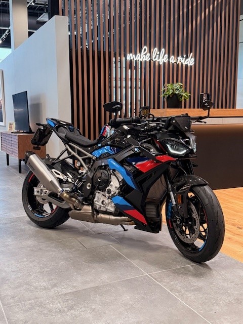 BMW M 1000 R-image-2