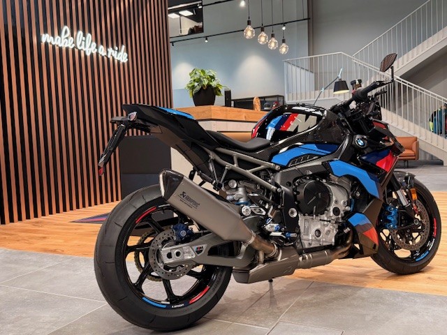 BMW M 1000 R-image-1