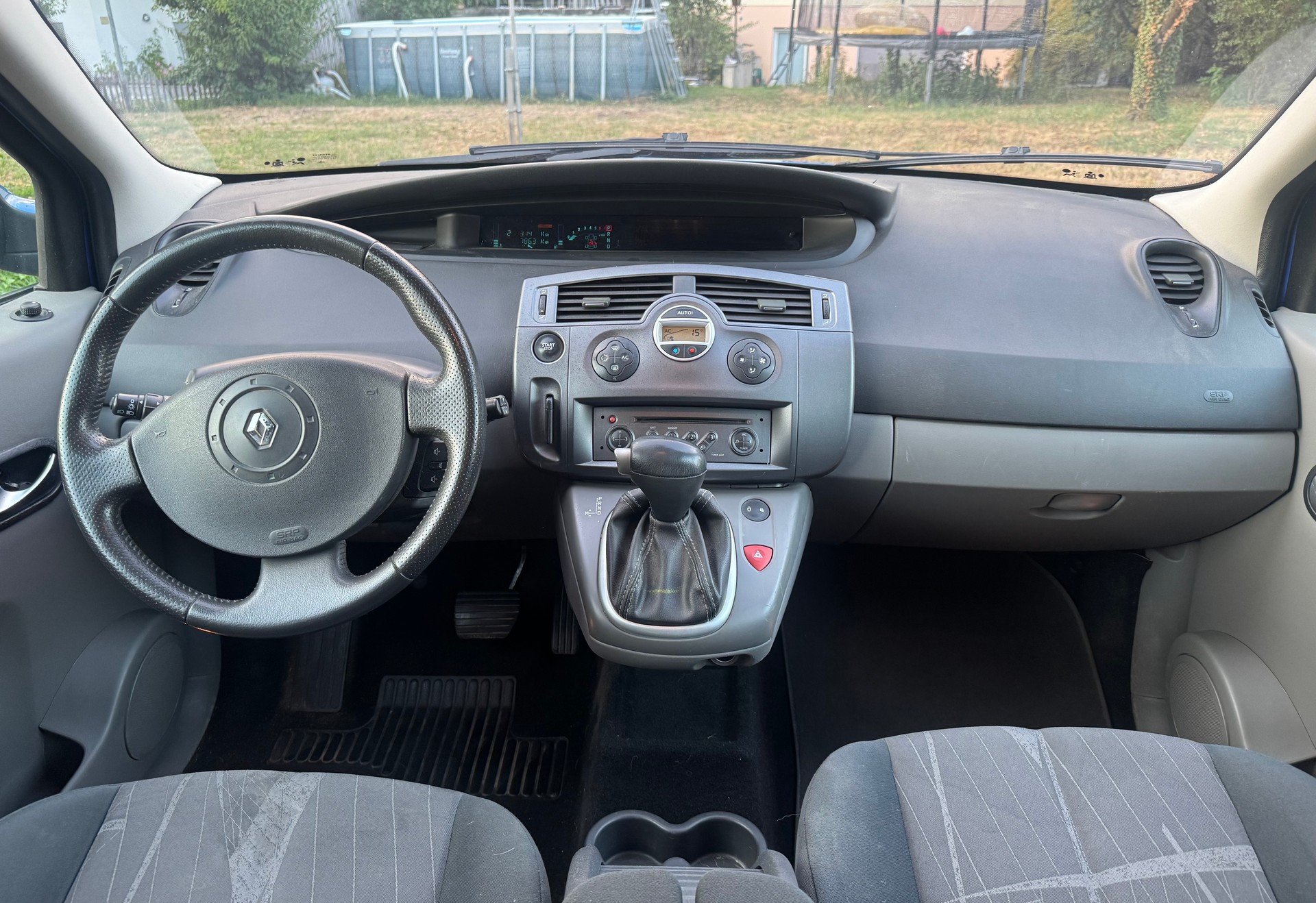 RENAULT Scénic 2.0 16V Dynamique-image-11