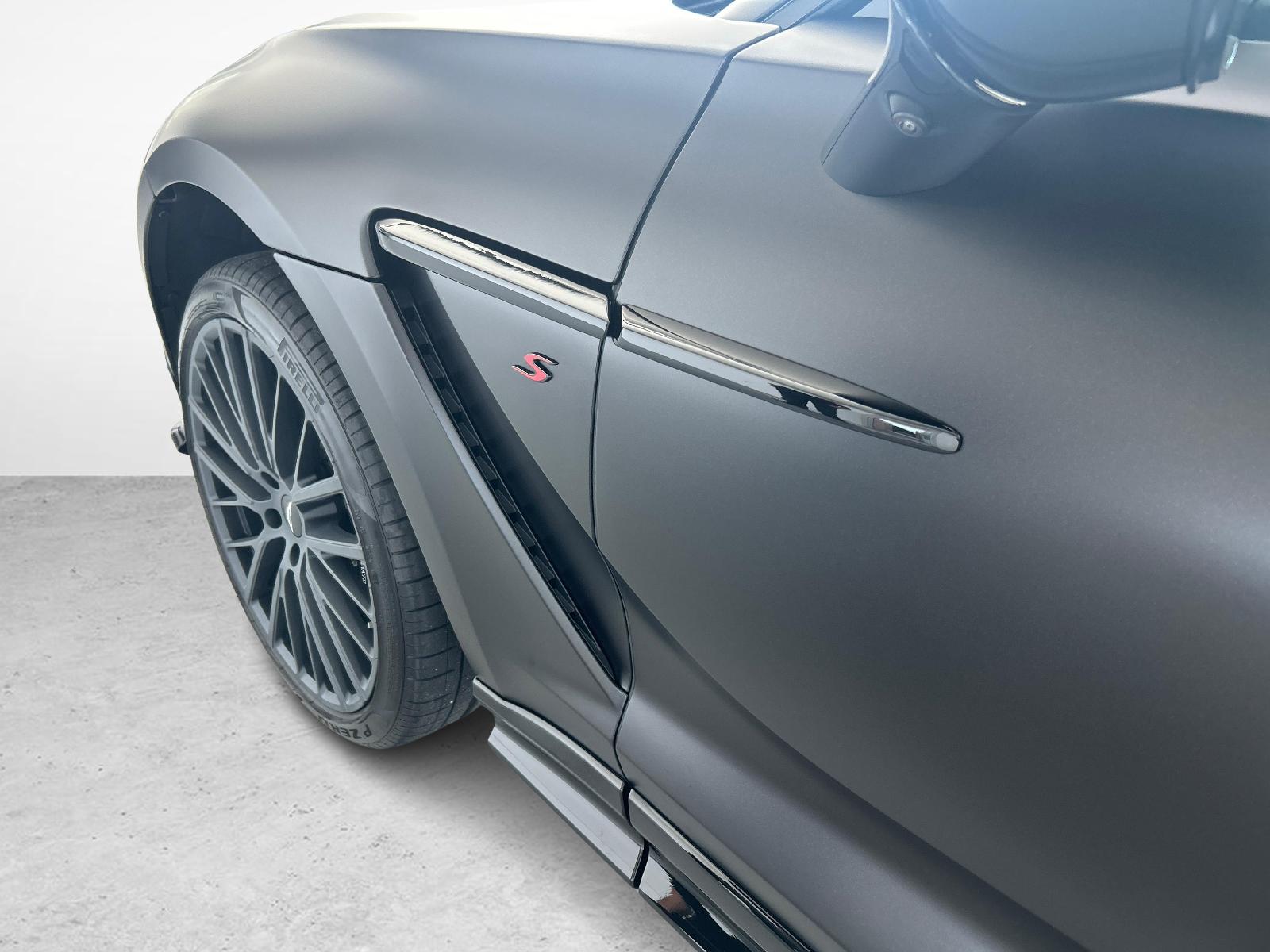 ASTON MARTIN DBX S 4.0 V8 Bi-Turbo-image-17
