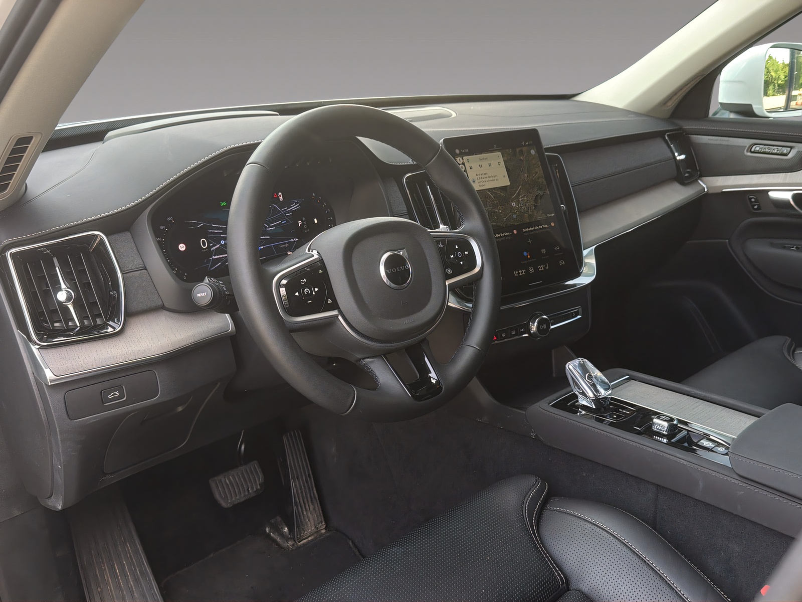 VOLVO XC90 2.0 B5 MH Plus Bright AWD-image-5