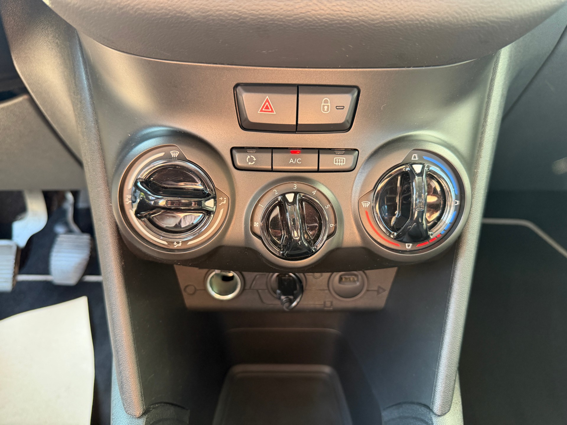 PEUGEOT 208 1.4 VTI Active "mit Garantieoptionen"-showroom-element-1