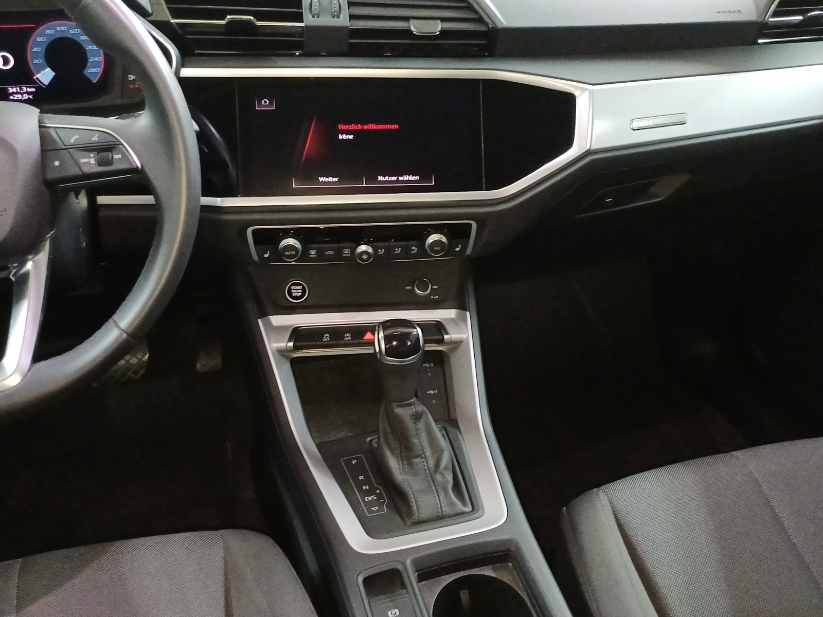 AUDI Q3 35 TFSI advanced S-tronic-image-10