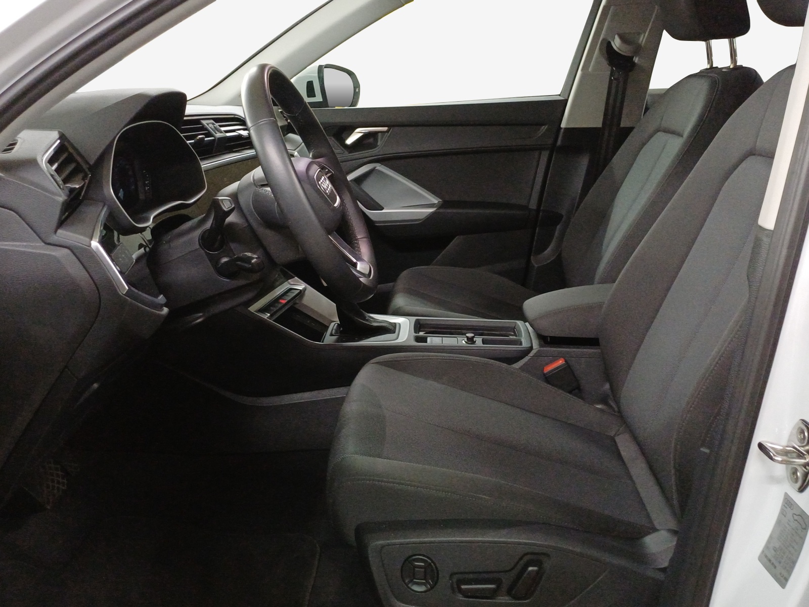 AUDI Q3 35 TFSI advanced S-tronic-image-7