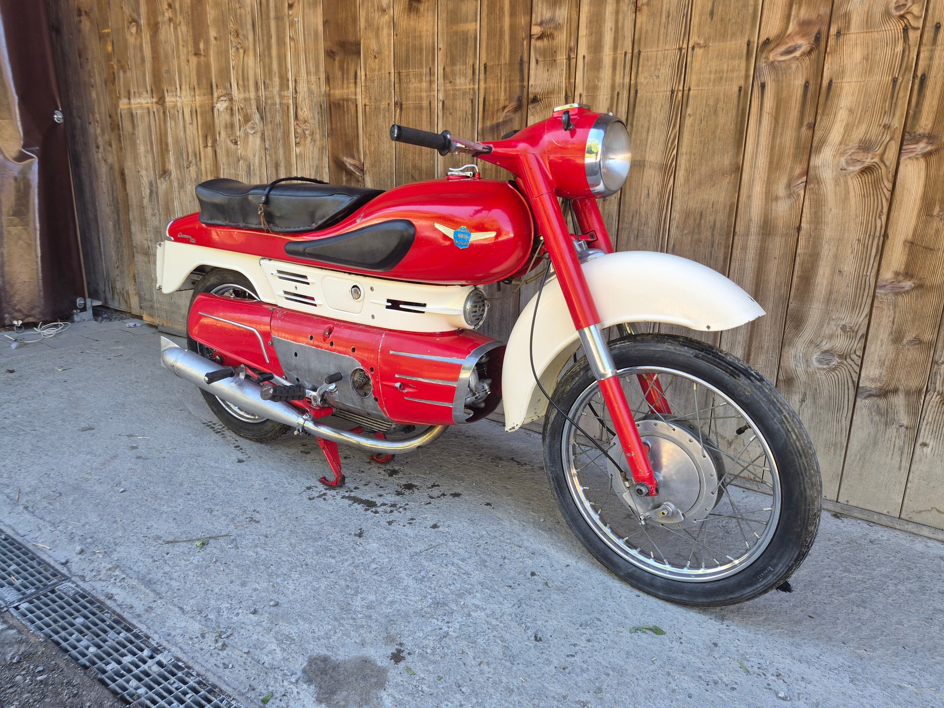 AERMACCHI Chimera 175-image-2