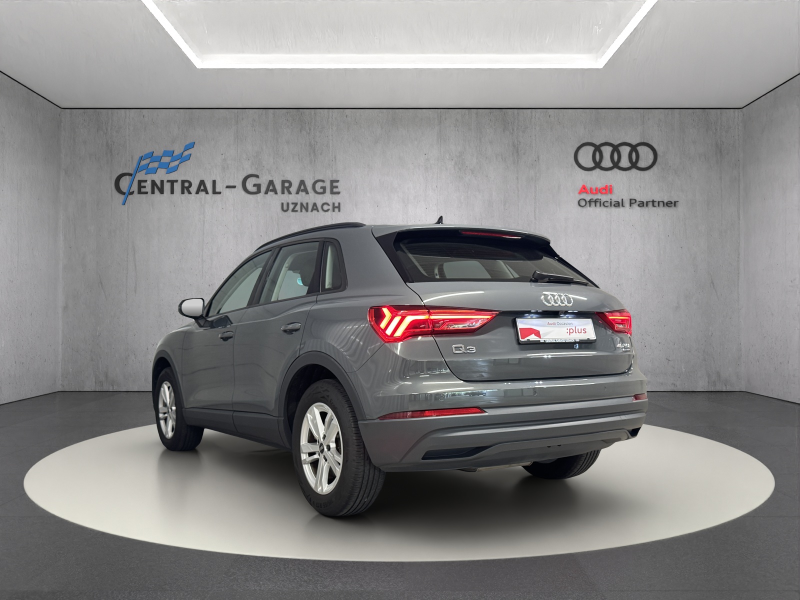 AUDI Q3 40 TDI Attraction quattro S-tronic-showroom-element-2