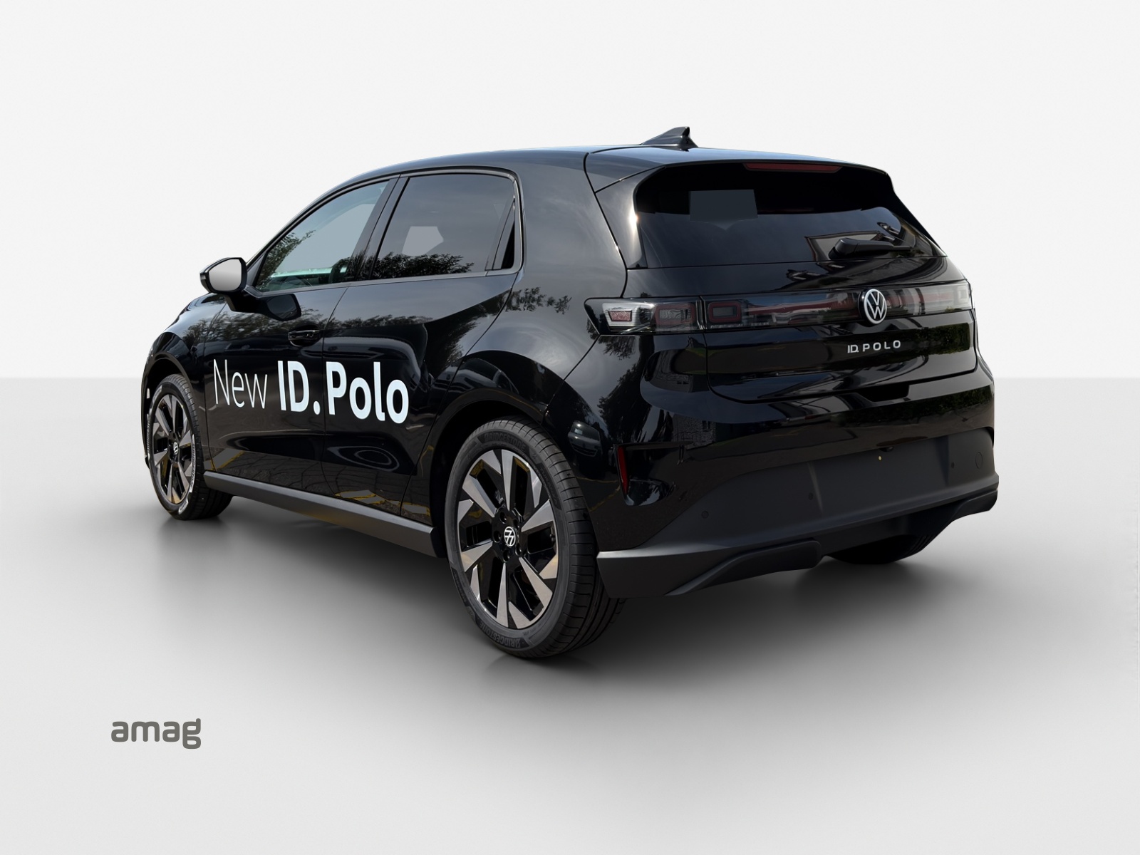 VW ID.Polo 52 kWh Life Edition One-showroom-element-2