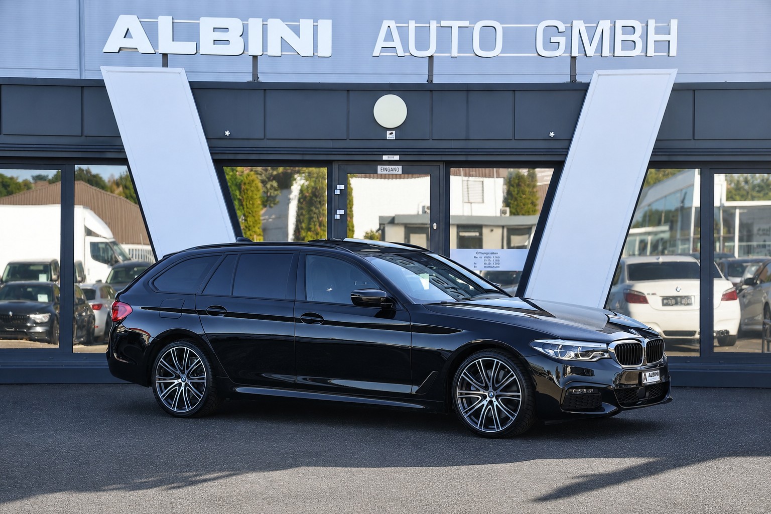BMW 540d xDrive M-Sport Touring-showroom-element-1