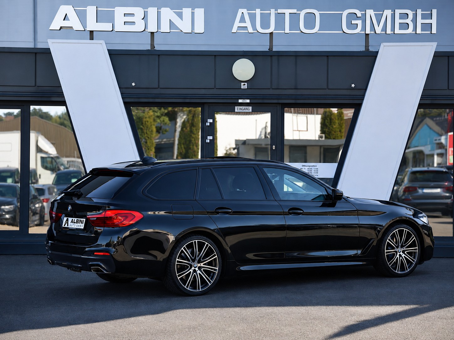 BMW 540d xDrive M-Sport Touring-showroom-element-2
