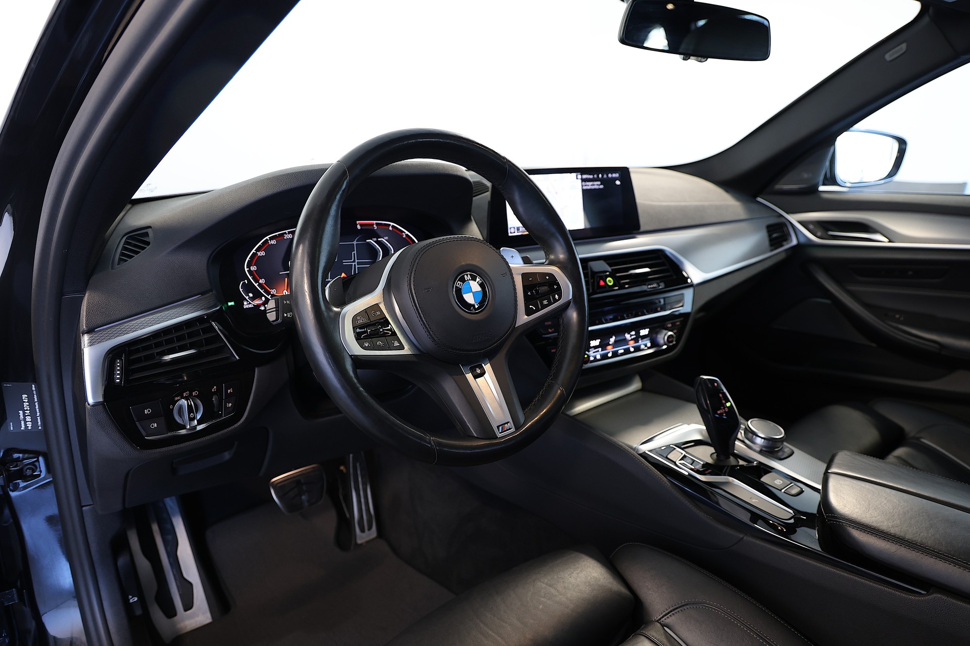 BMW 540d xDrive M-Sport Touring-image-7