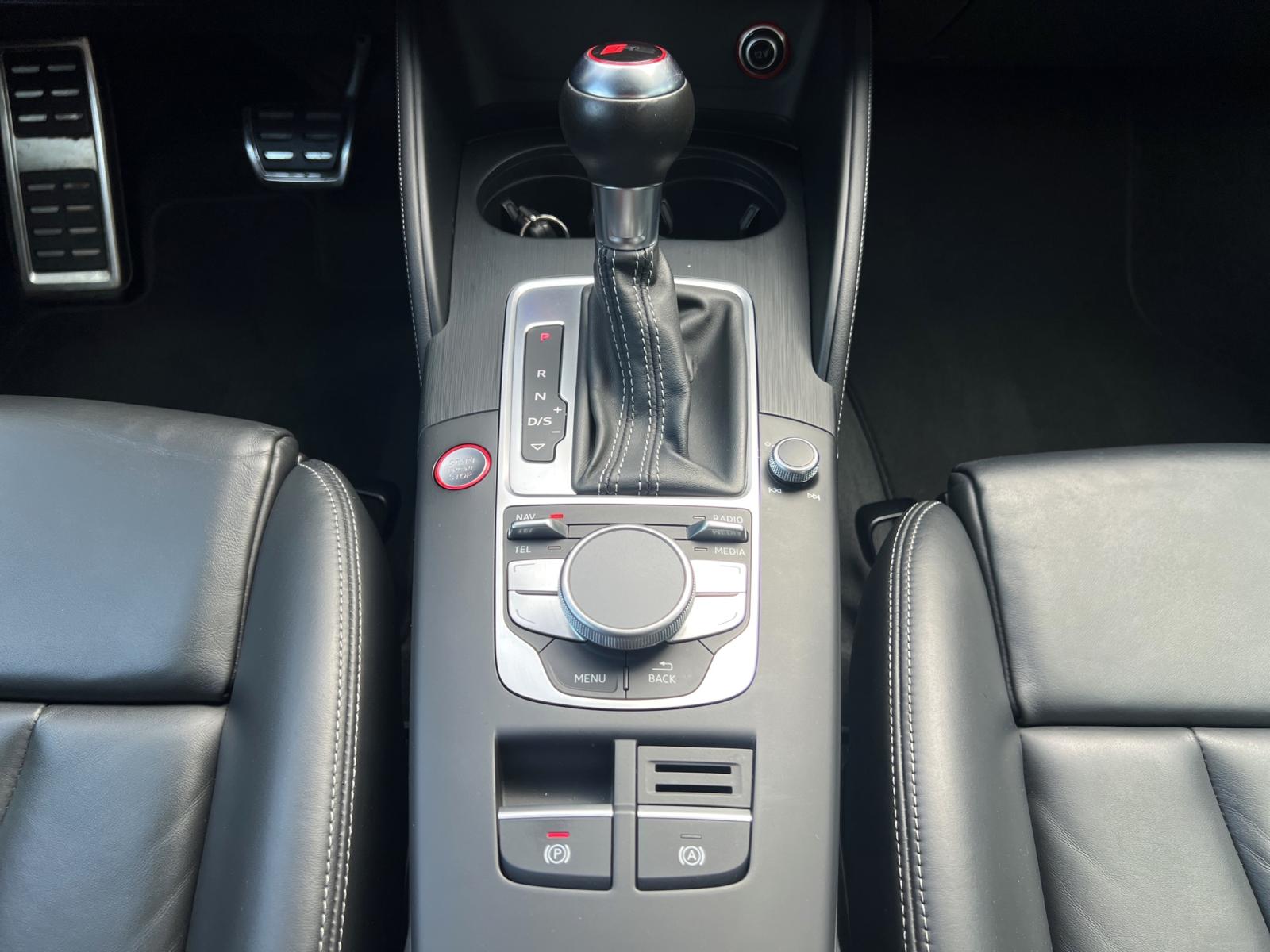 AUDI RS3 2.5 TSI quattro S-tronic-image-18