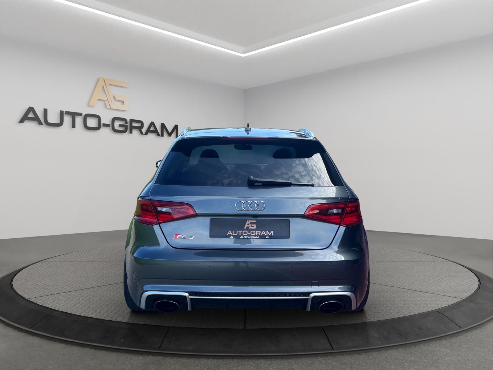AUDI RS3 2.5 TSI quattro S-tronic-showroom-element-3