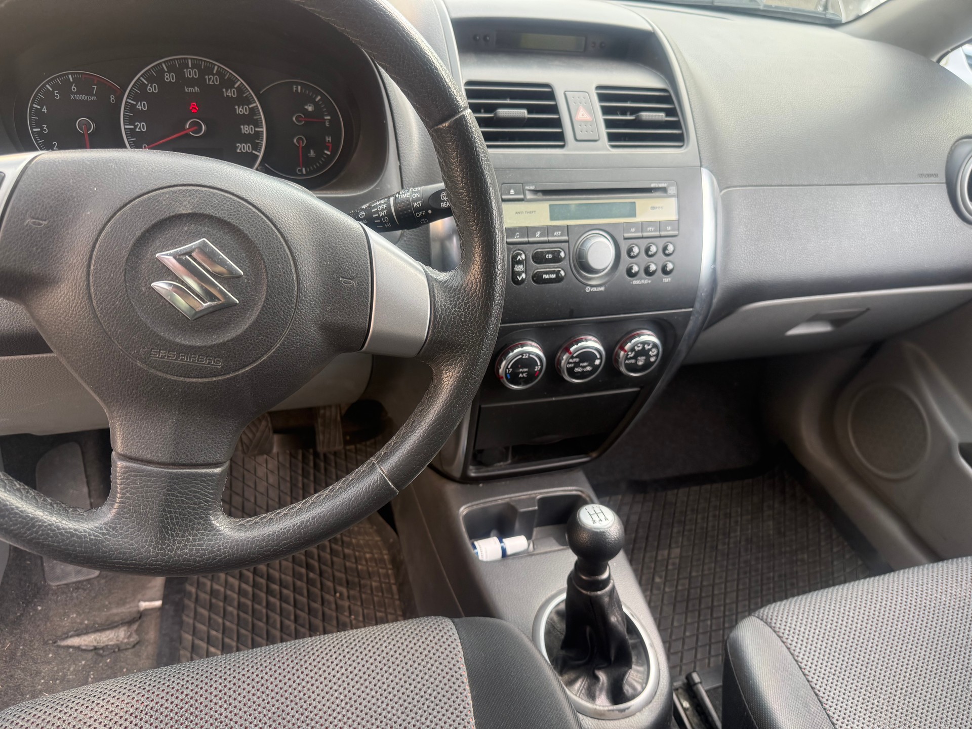 SUZUKI SX4 1.6 16V GL Top 4WD-image-6