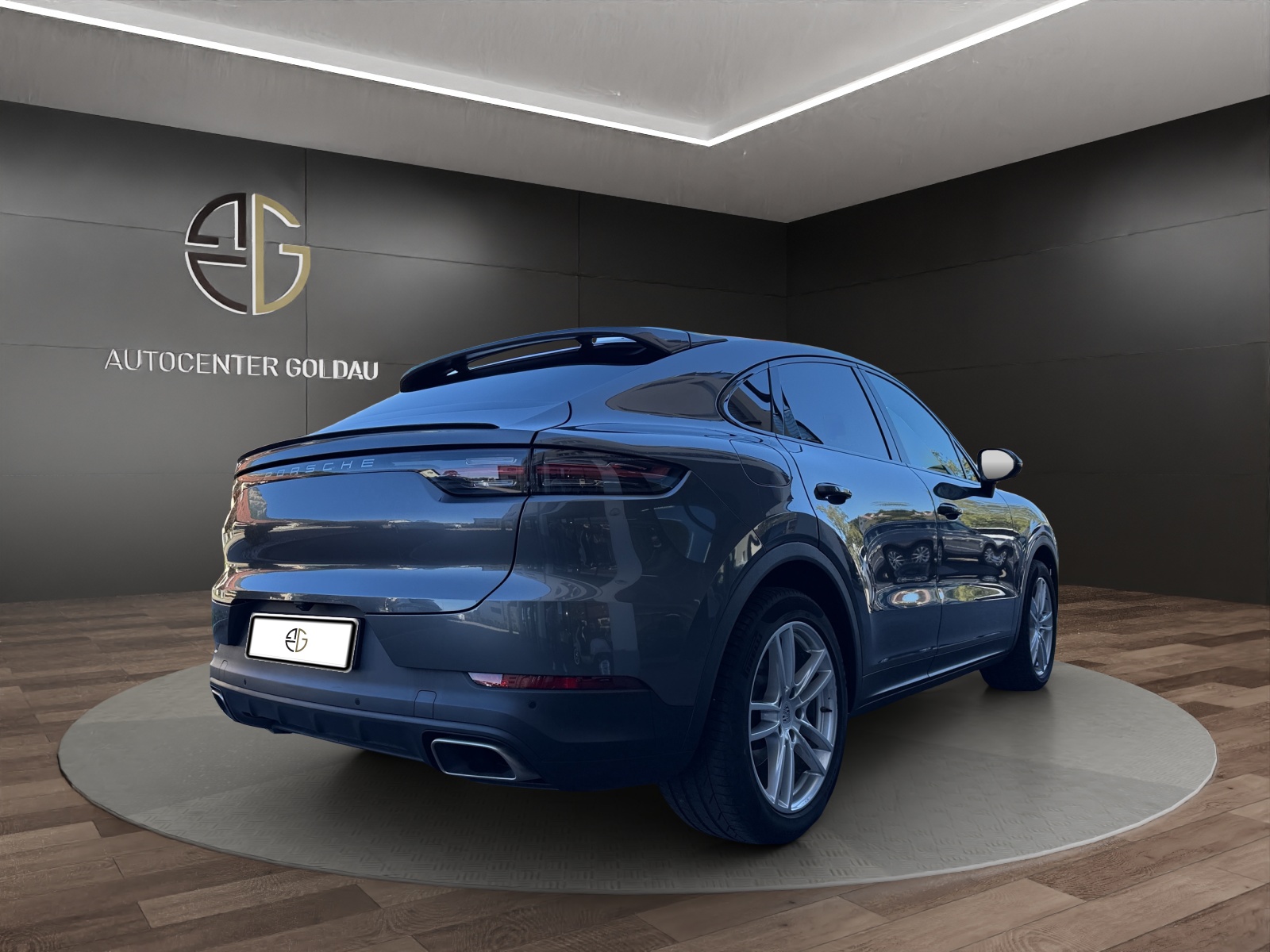 PORSCHE Cayenne Coupé Sport-showroom-element-3