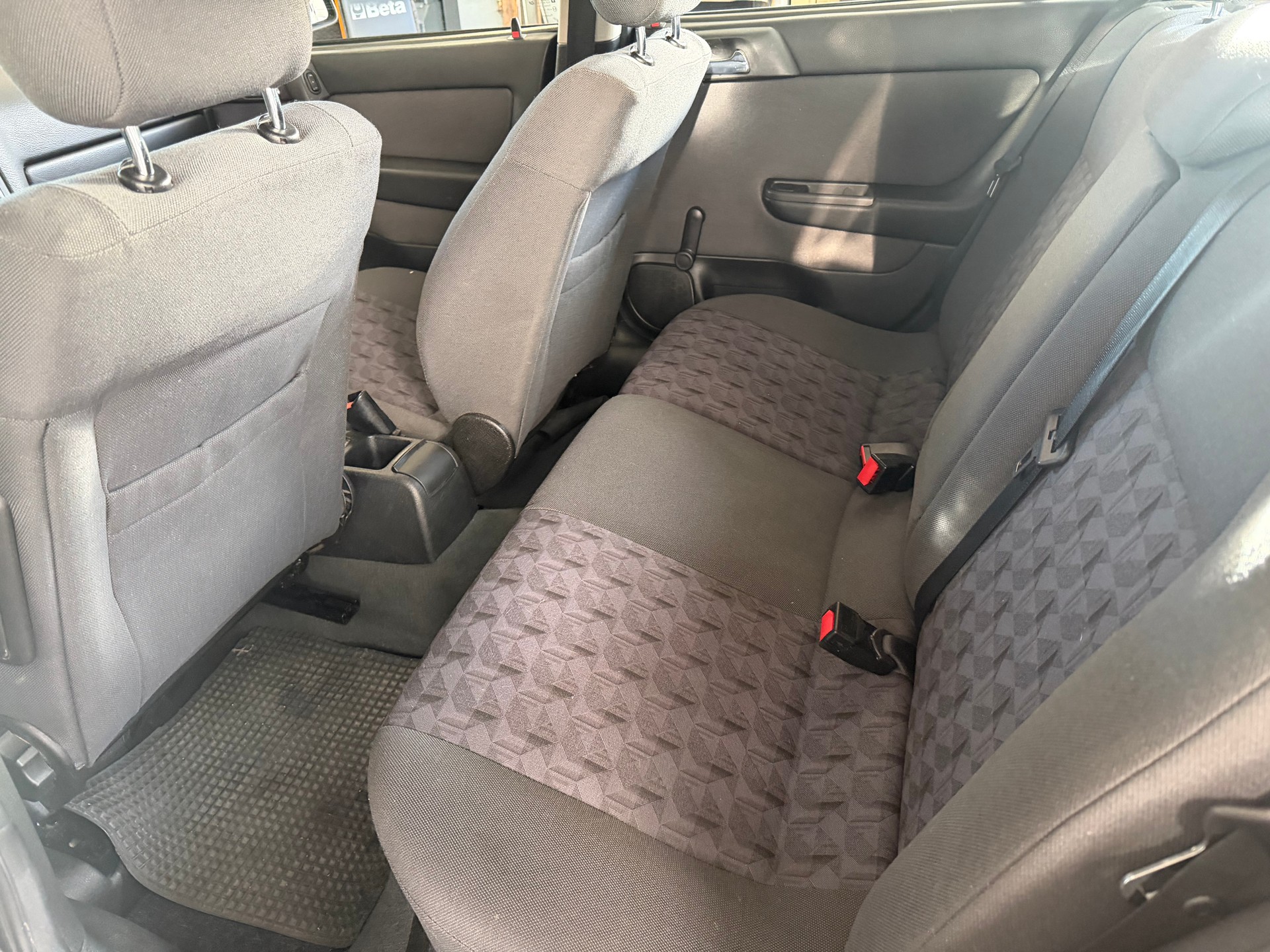 OPEL Astra Caravan 1.8i 16V Comfort-image-9