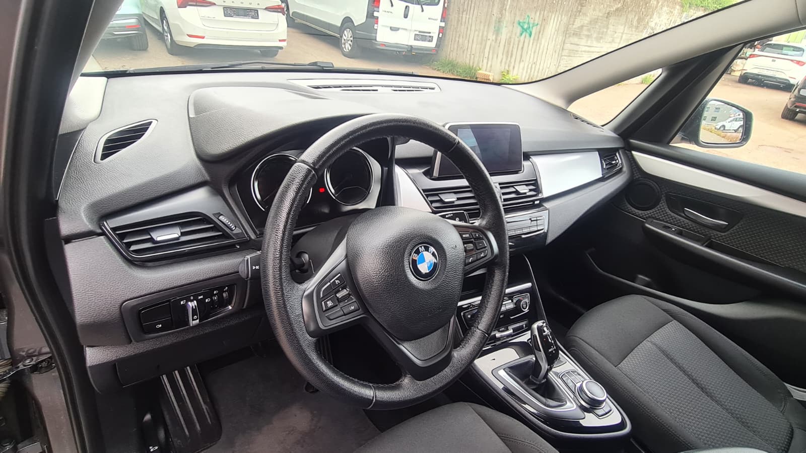 BMW 218d xDrive Gran Tourer Steptronic ** Gr-Navi ** PDC Hinten ** Tempomat ** Anh-Kupplung ** Frisch Ab MFK & Service **-image-17