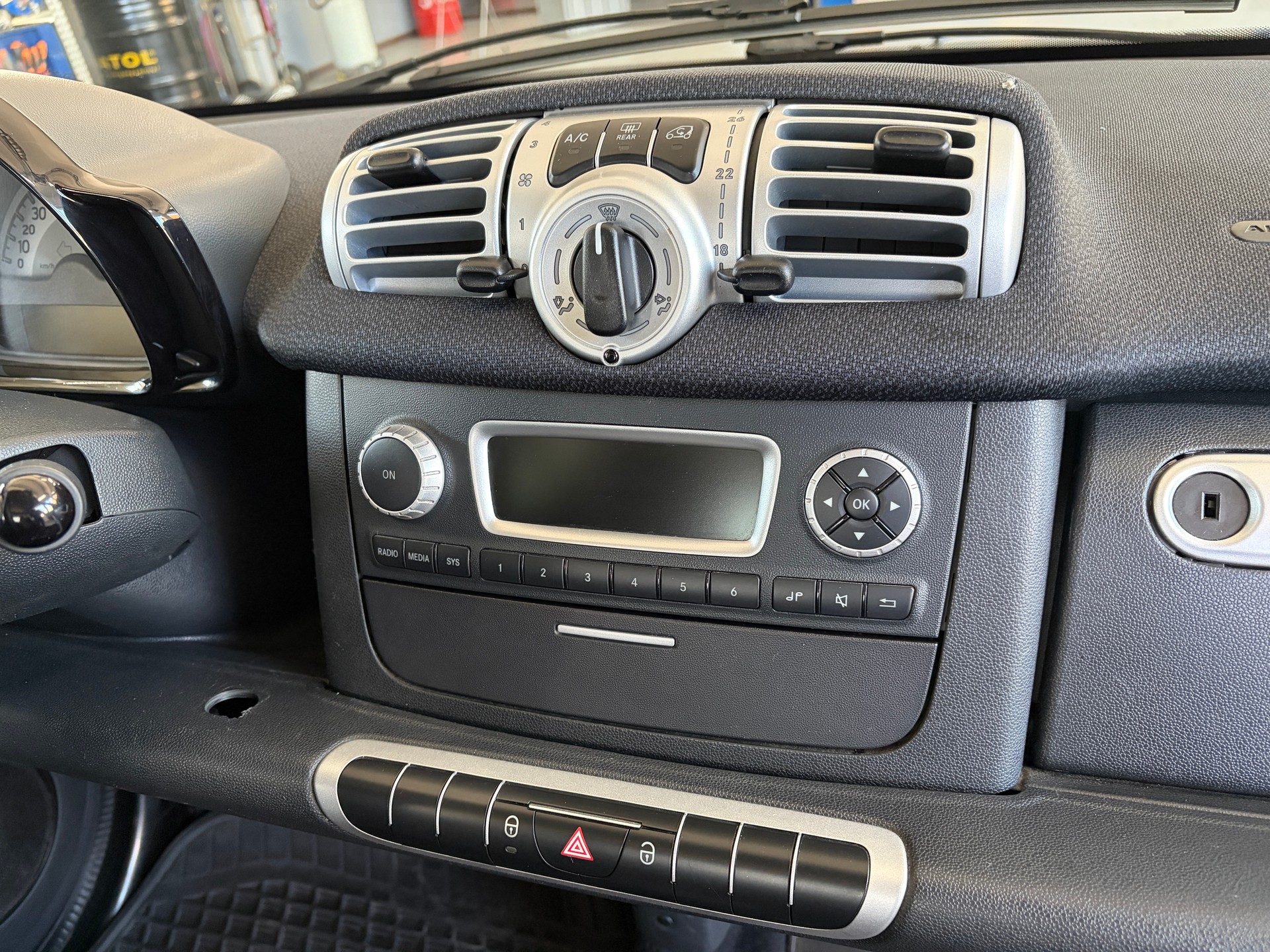 SMART fortwo softouch-image-8