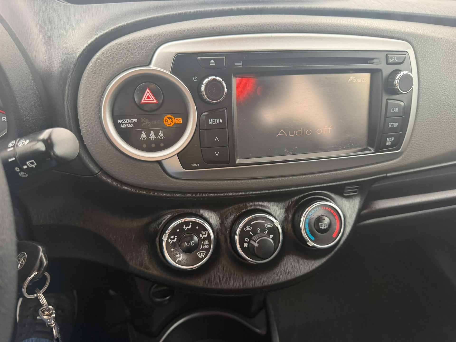 TOYOTA Yaris 1.33 Luna Multidrive-image-11