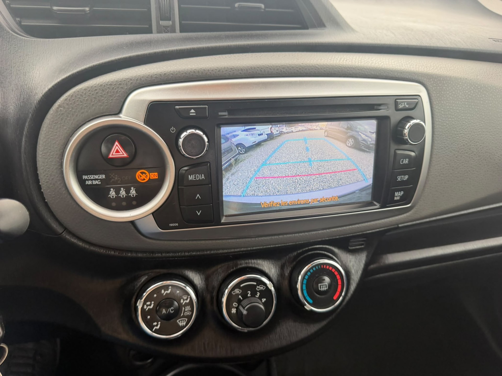 TOYOTA Yaris 1.33 Luna Multidrive-image-8